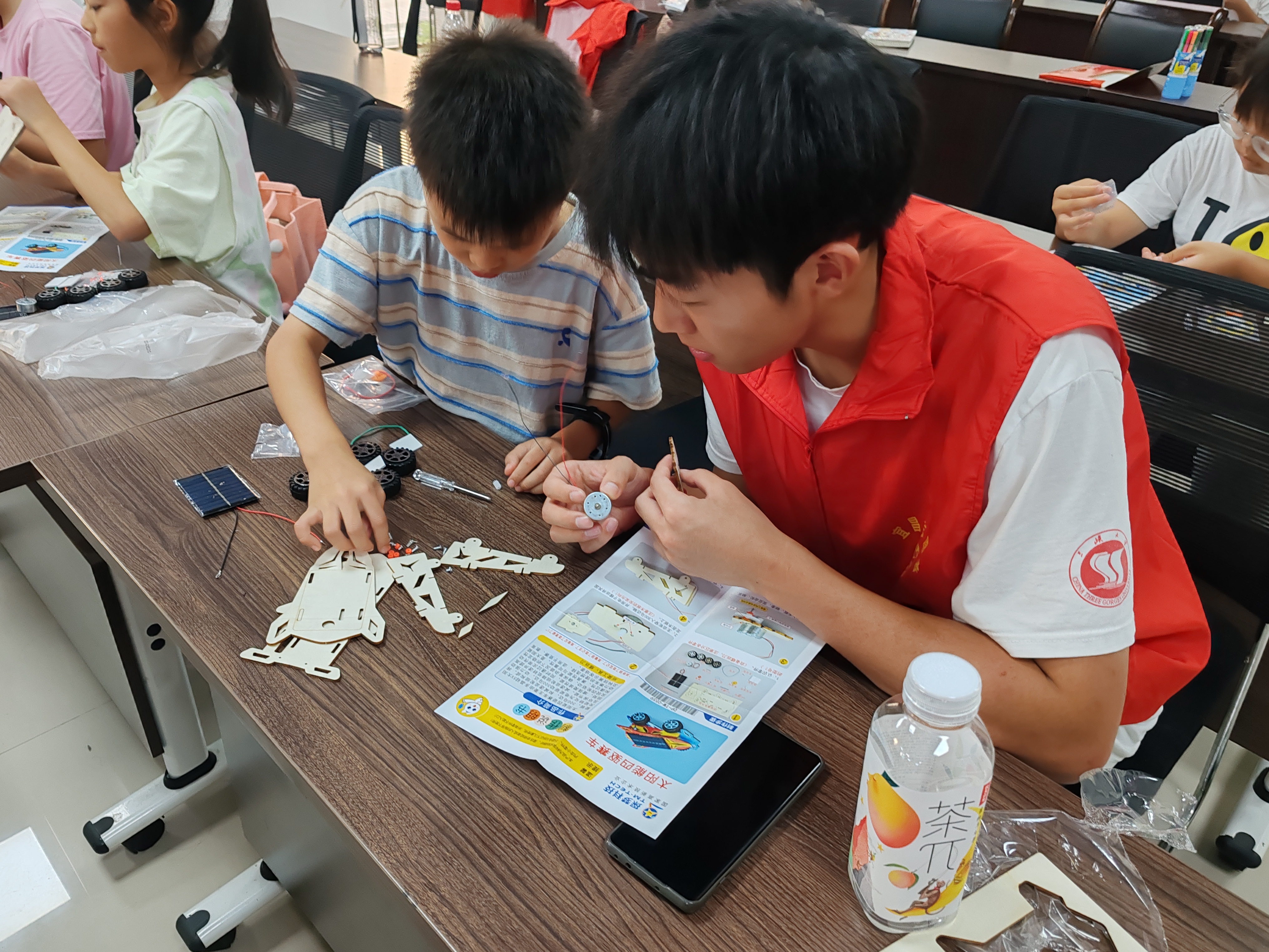 阳光动力小发明 探索科学大奥秘