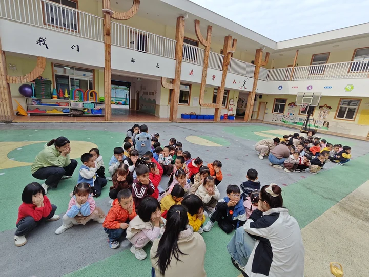 萌娃“火线”逃生记 安全演练超有戏