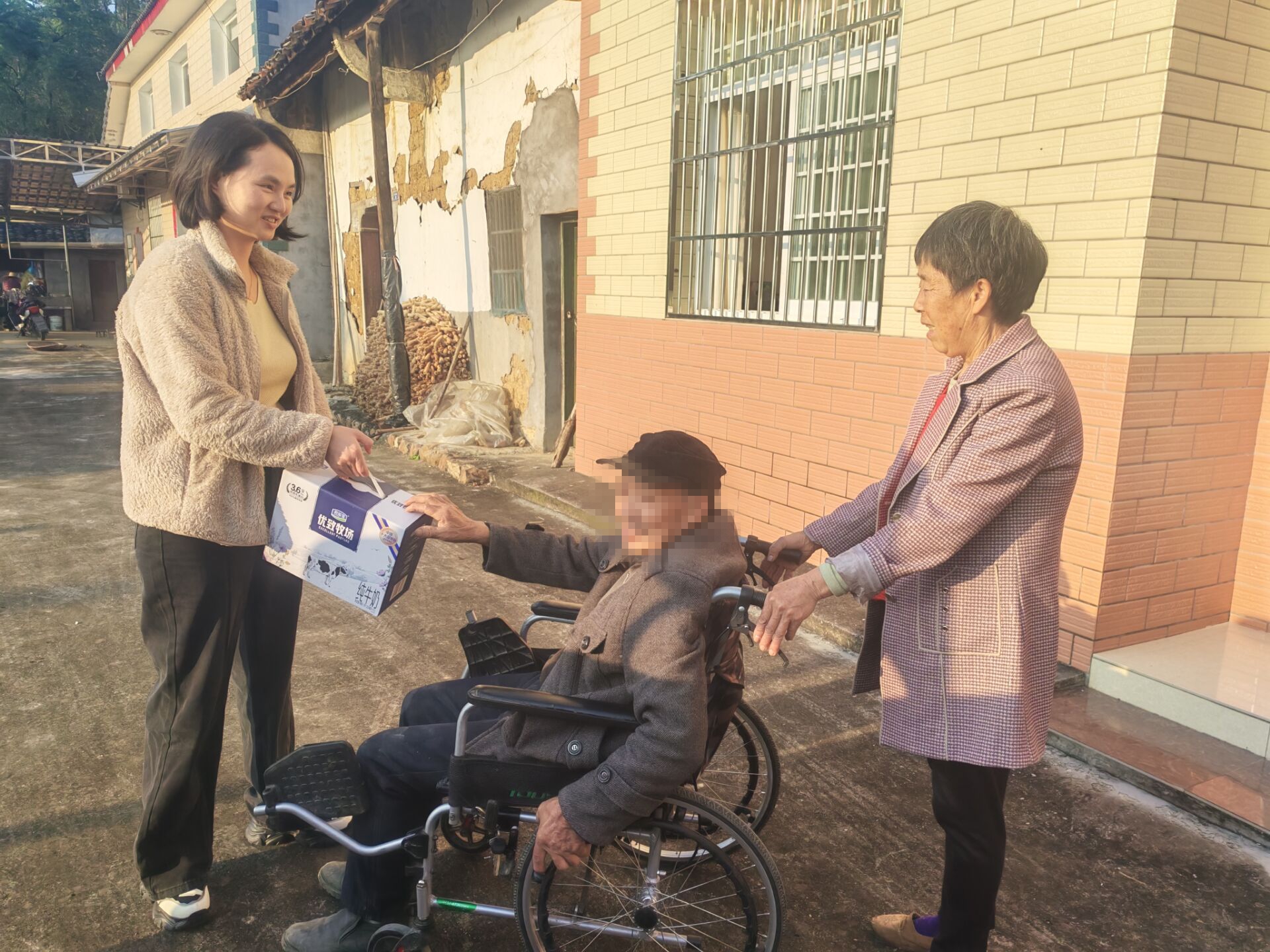 分乡镇残联：情系残疾群体 重阳慰问暖人心