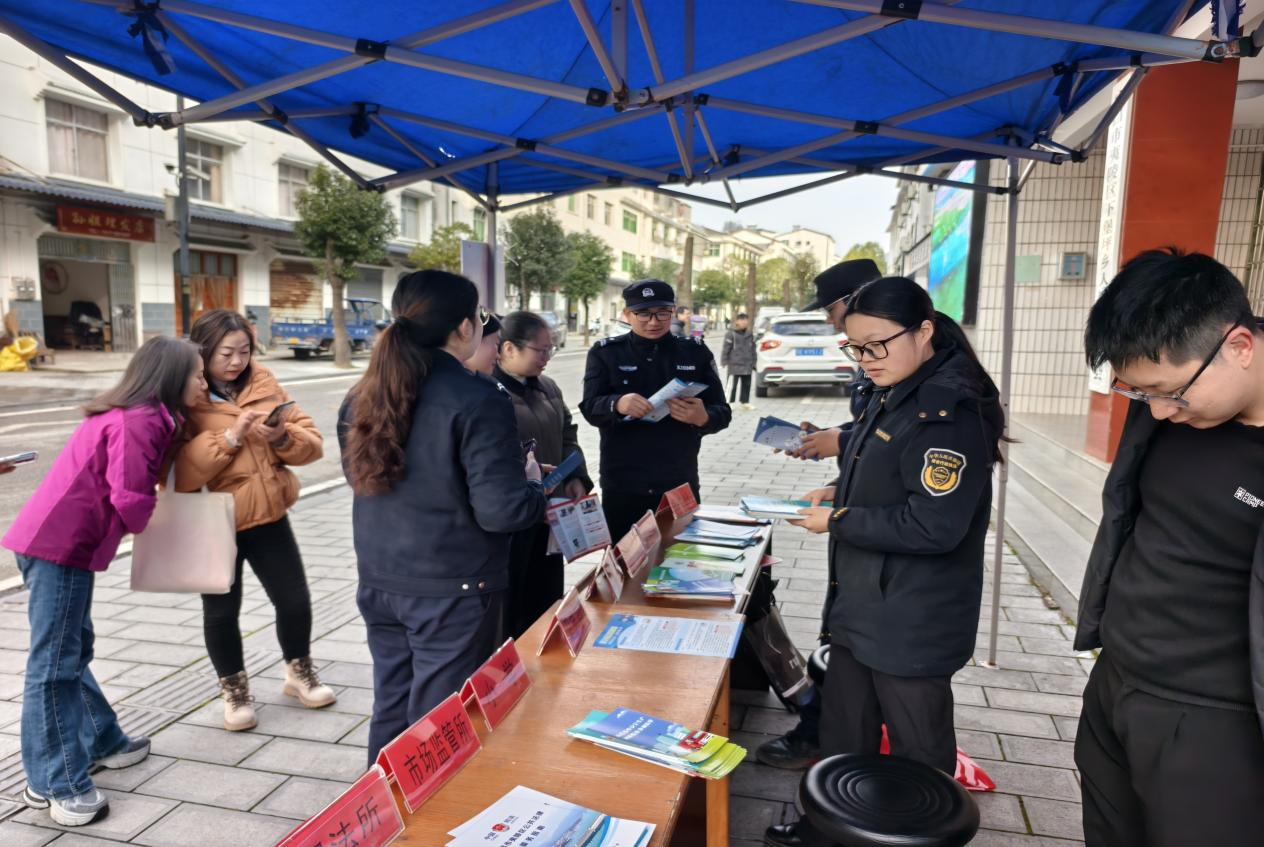 普法进乡村，法治护民生