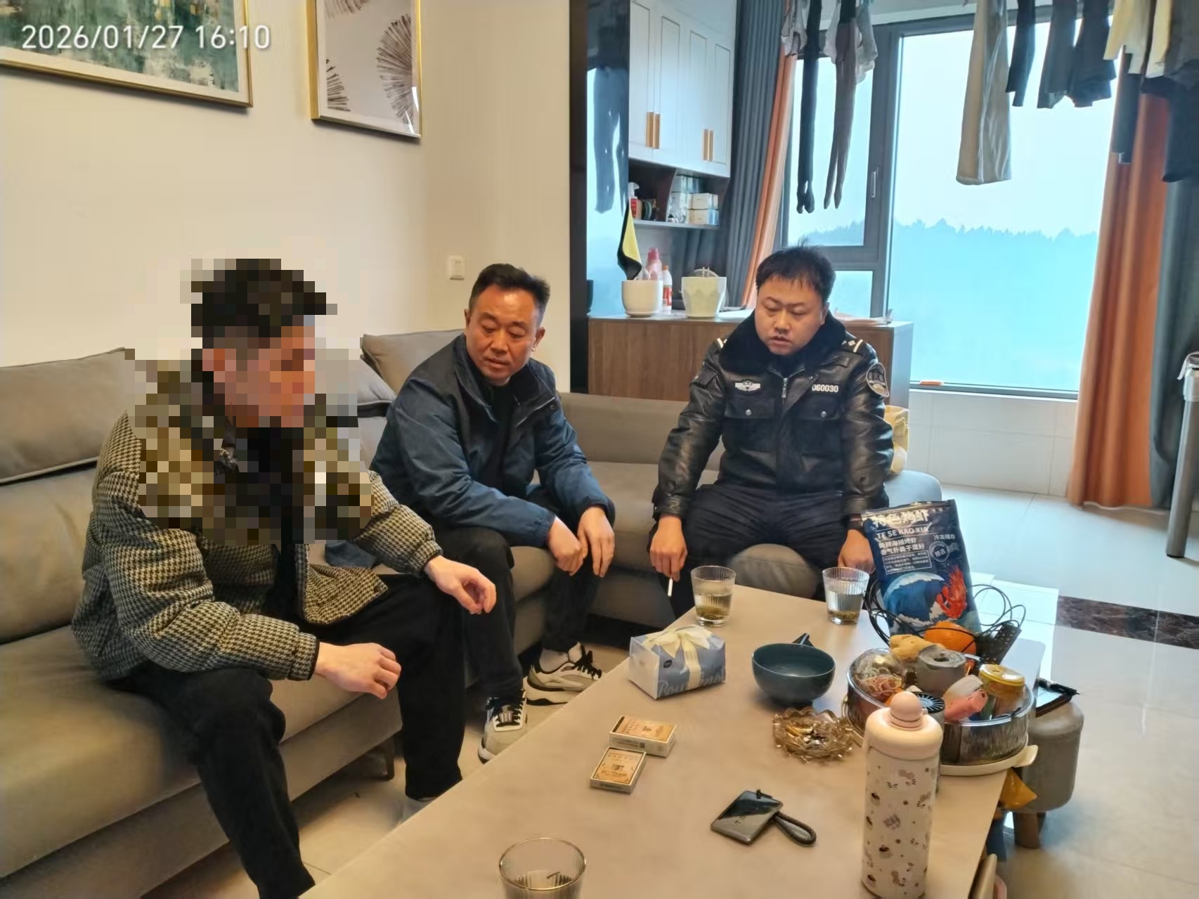 锦湖社区：三方联动走访护平安 压实责任筑牢年关防线