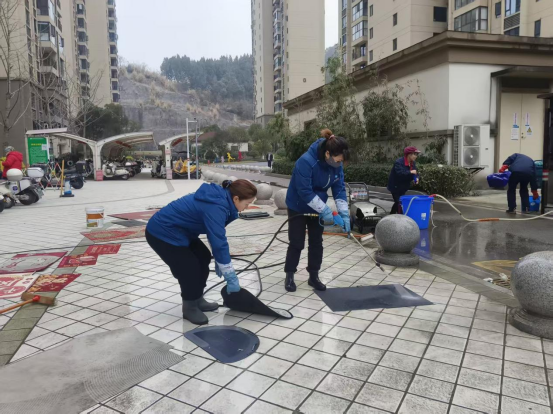 便民洗尘迎新春 网格服务暖锦湖