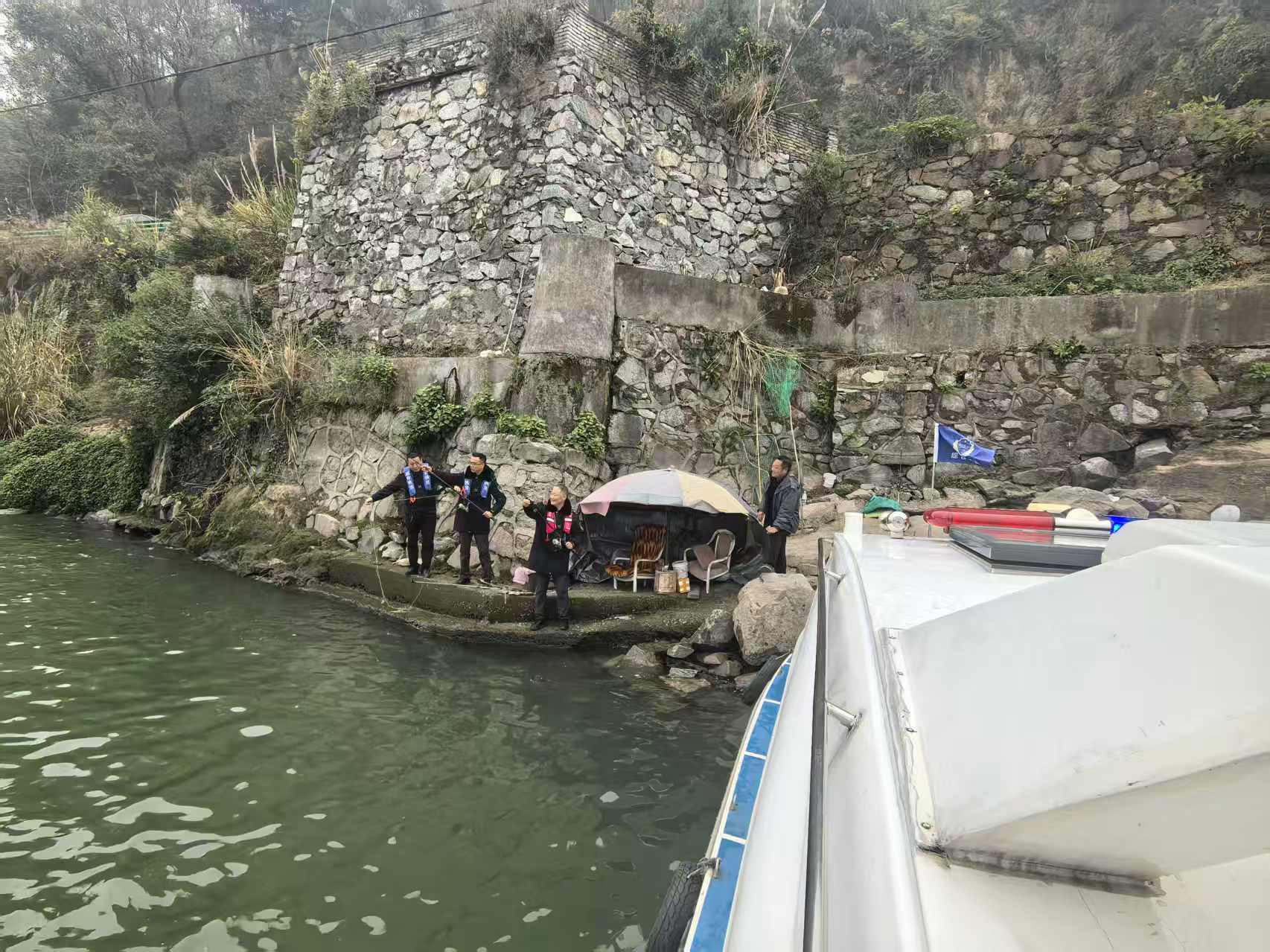 夷陵多部门联动织密禁渔网