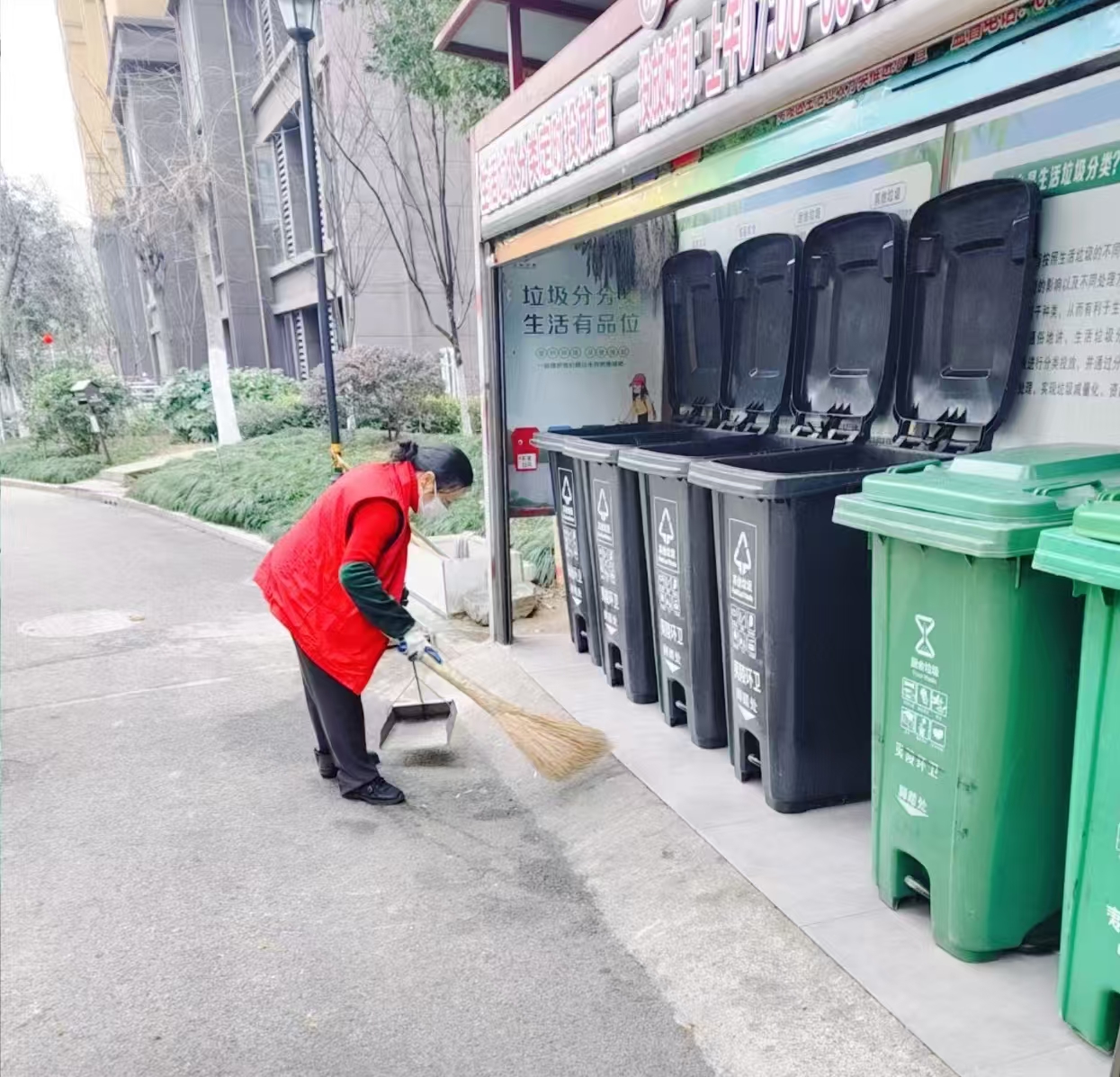 港虹社区开展干干净净迎新年活动