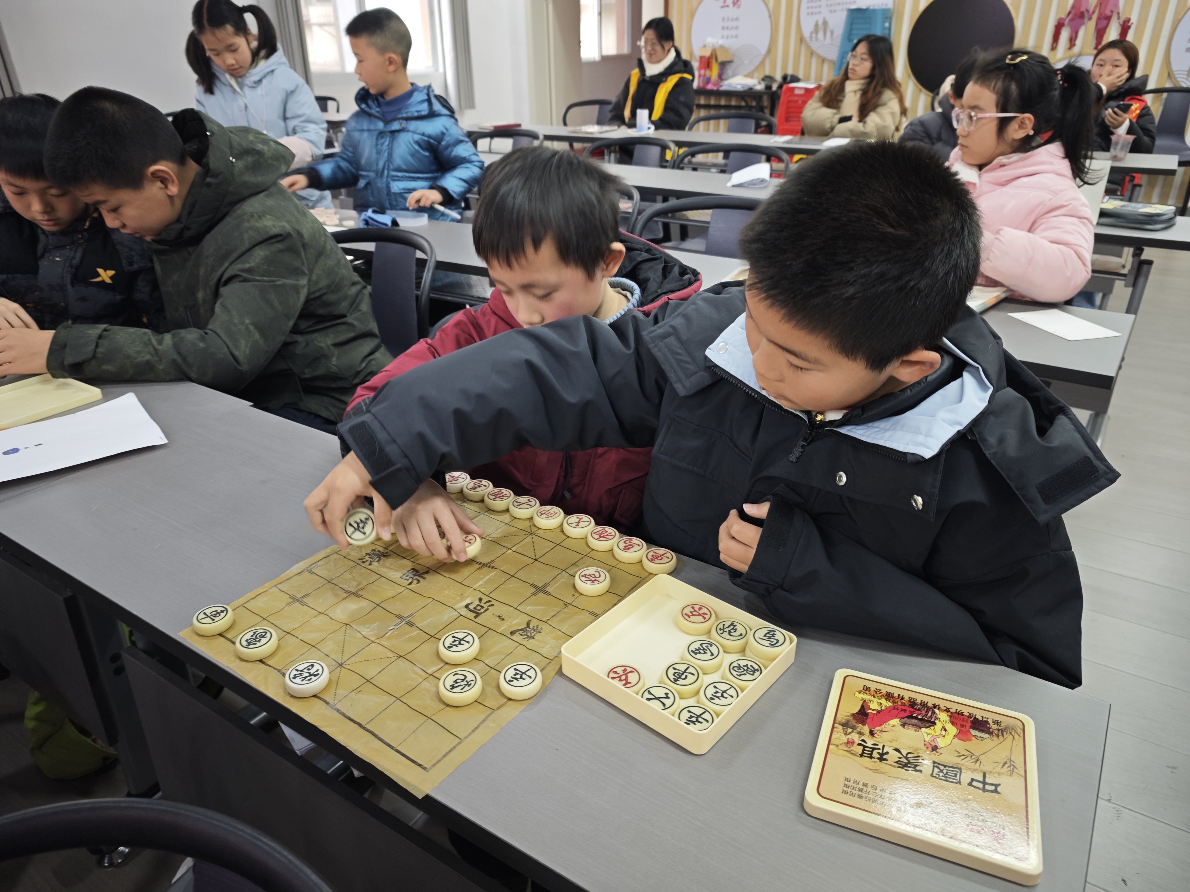 楚河汉界启智慧 棋韵飘香润童心