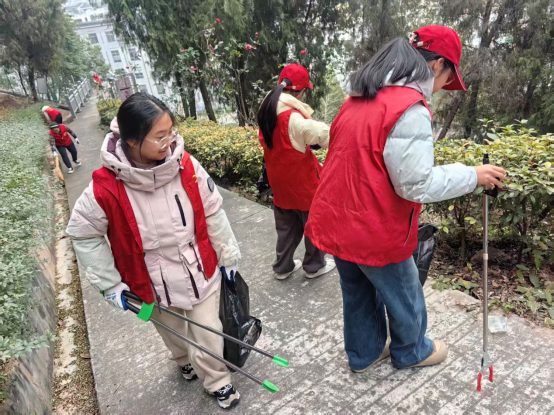 东城试验区郭家湾村开展“迎新春·美家园”环境整治行动