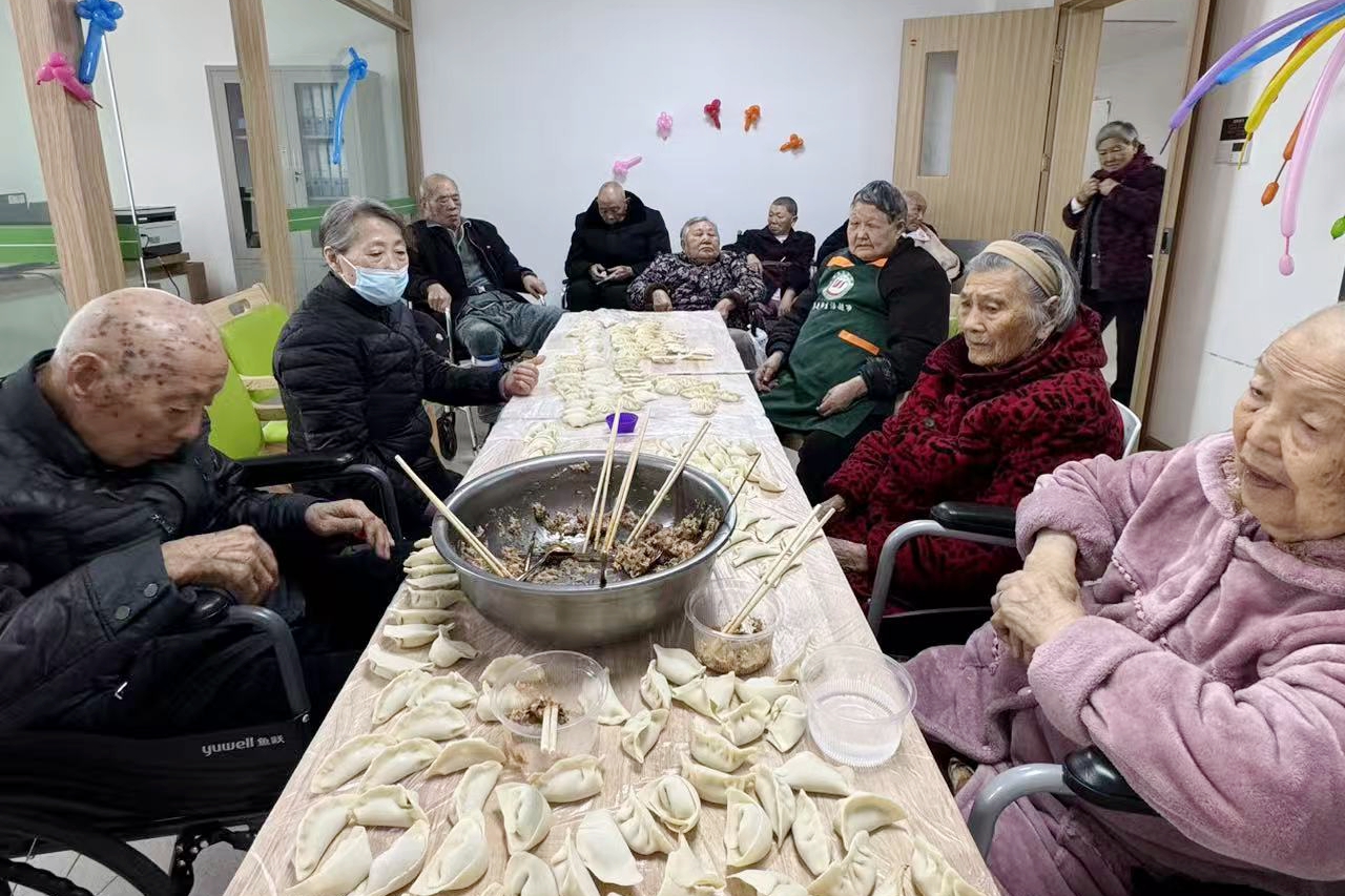 传承民俗迎小年 暖心陪伴护安康