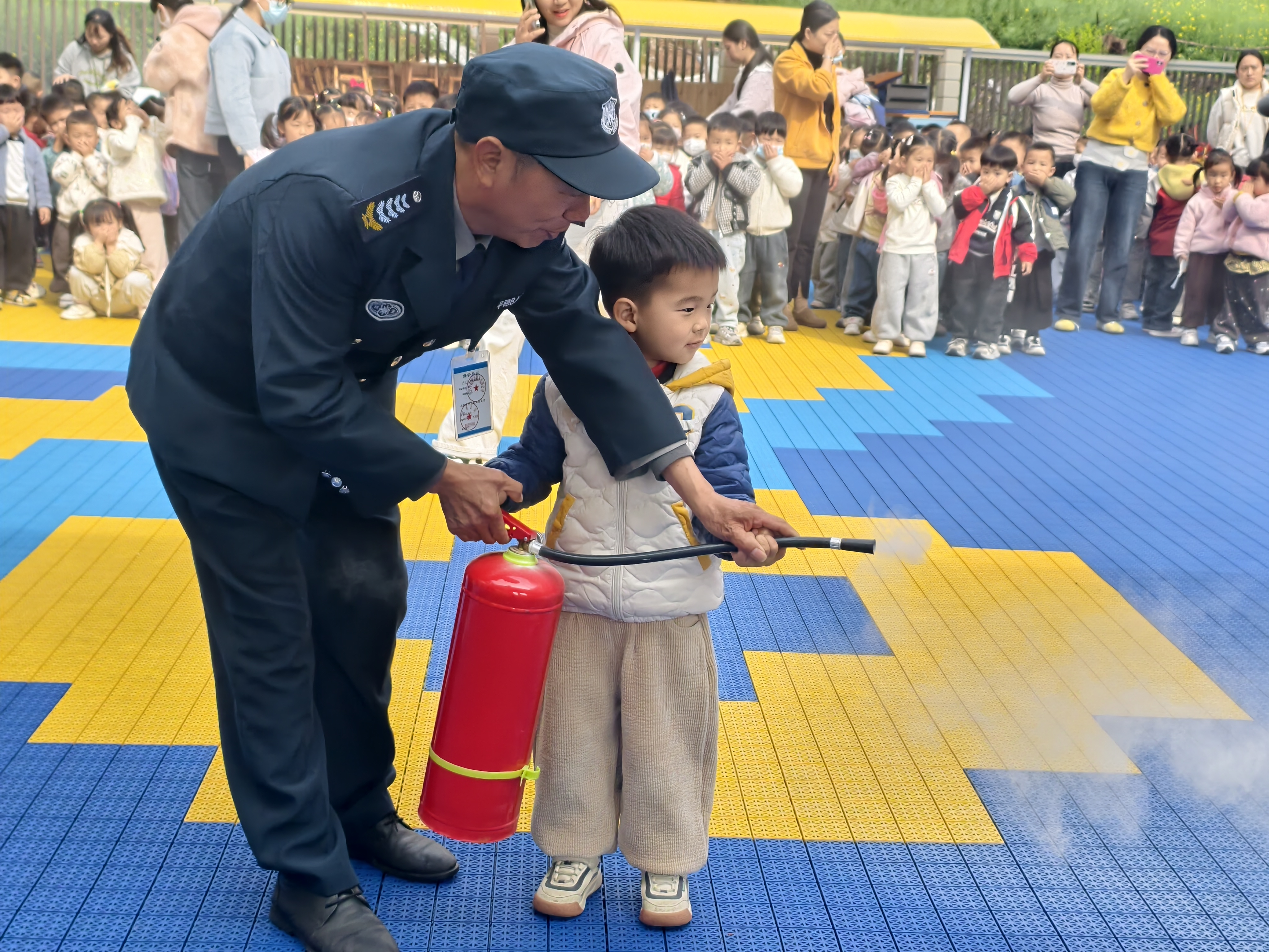 筑牢安全防线  守护幼儿成长