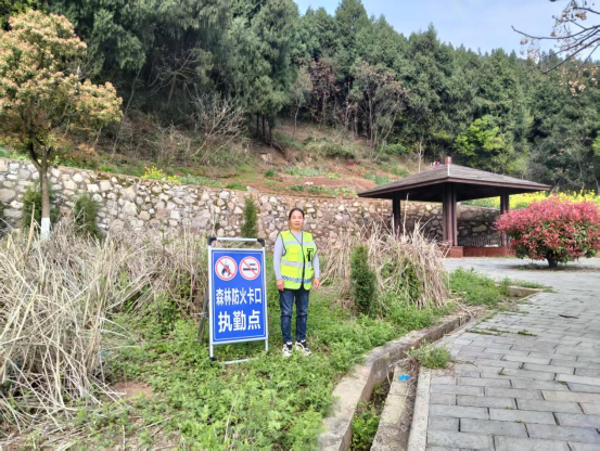 锦湖社区：筑牢森林防火防线 守护辖区生态平安