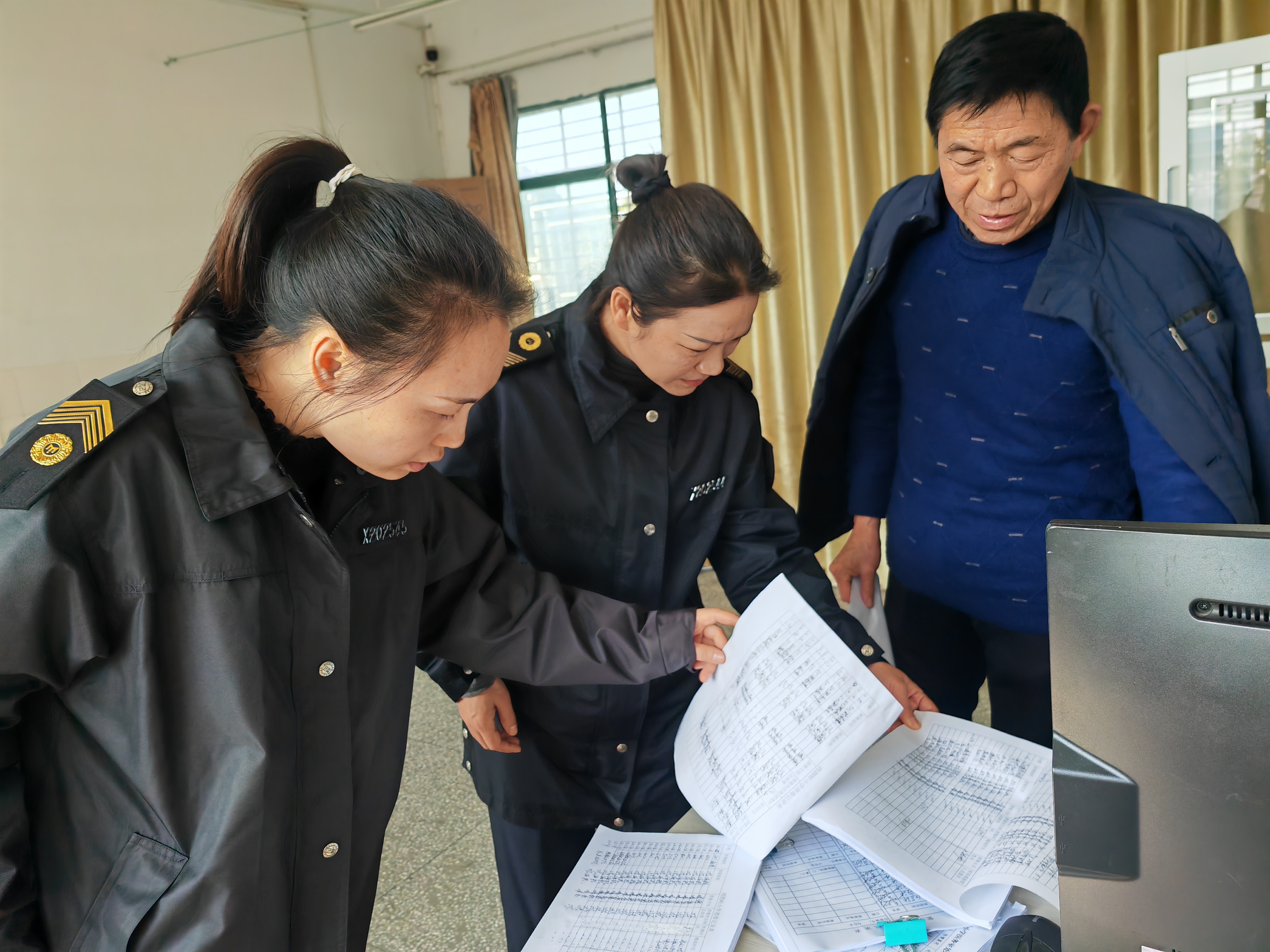 鸦鹊岭镇：开展学校卫生检查 筑牢校园健康防线