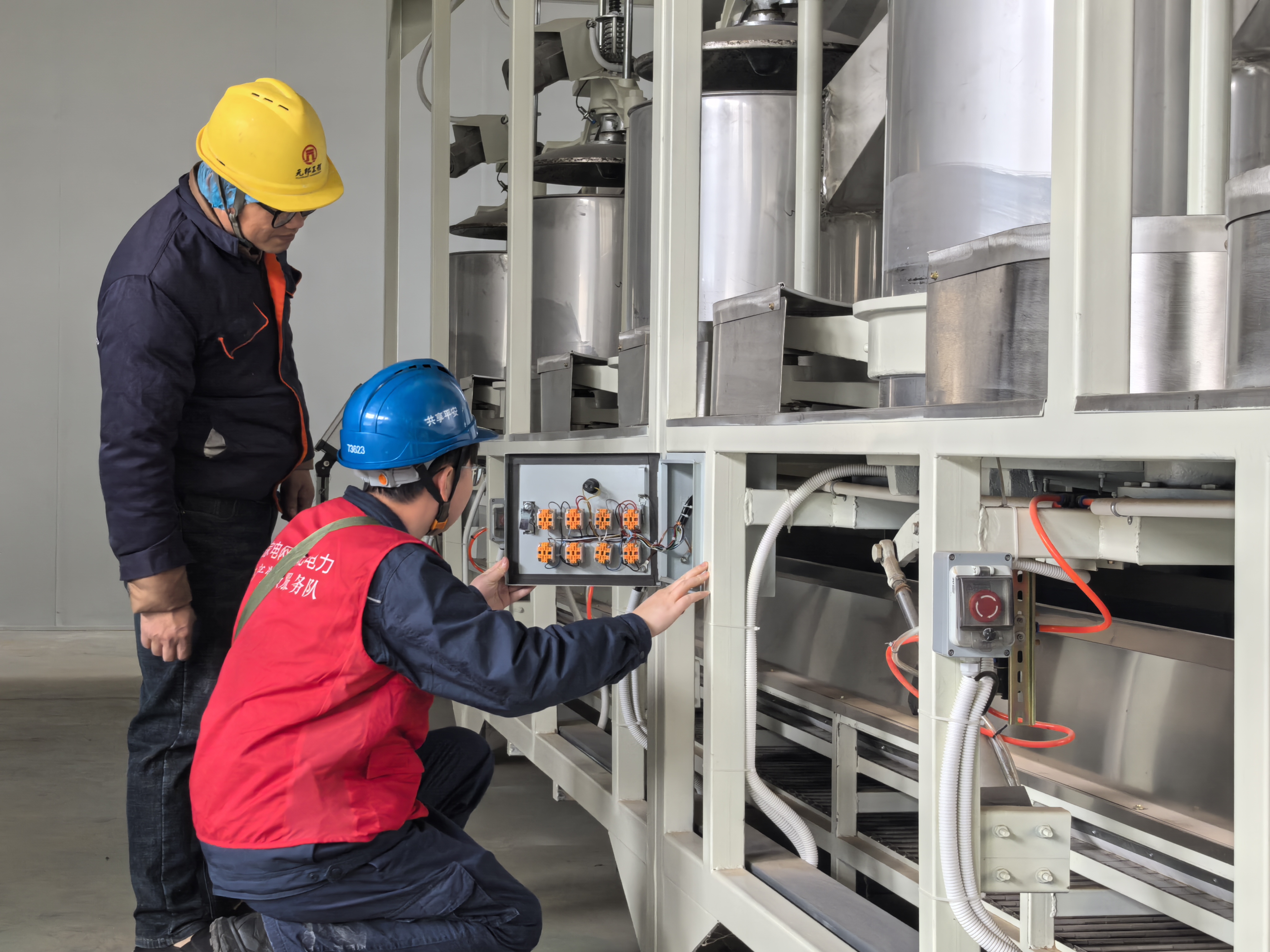 夷陵供电：主动服务护航 助力贡茶飘香