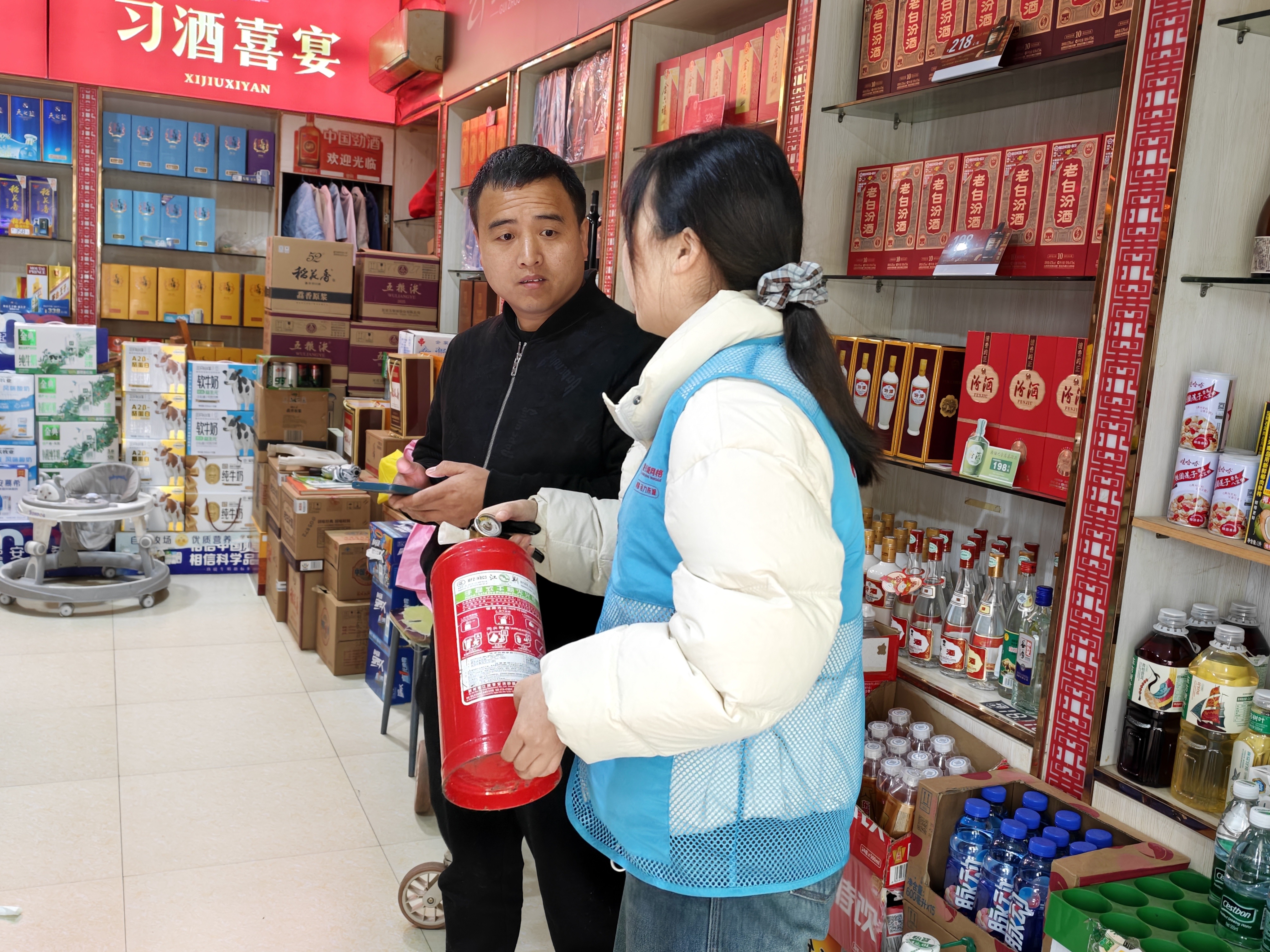 东城社区开展餐饮燃气消防专项检查