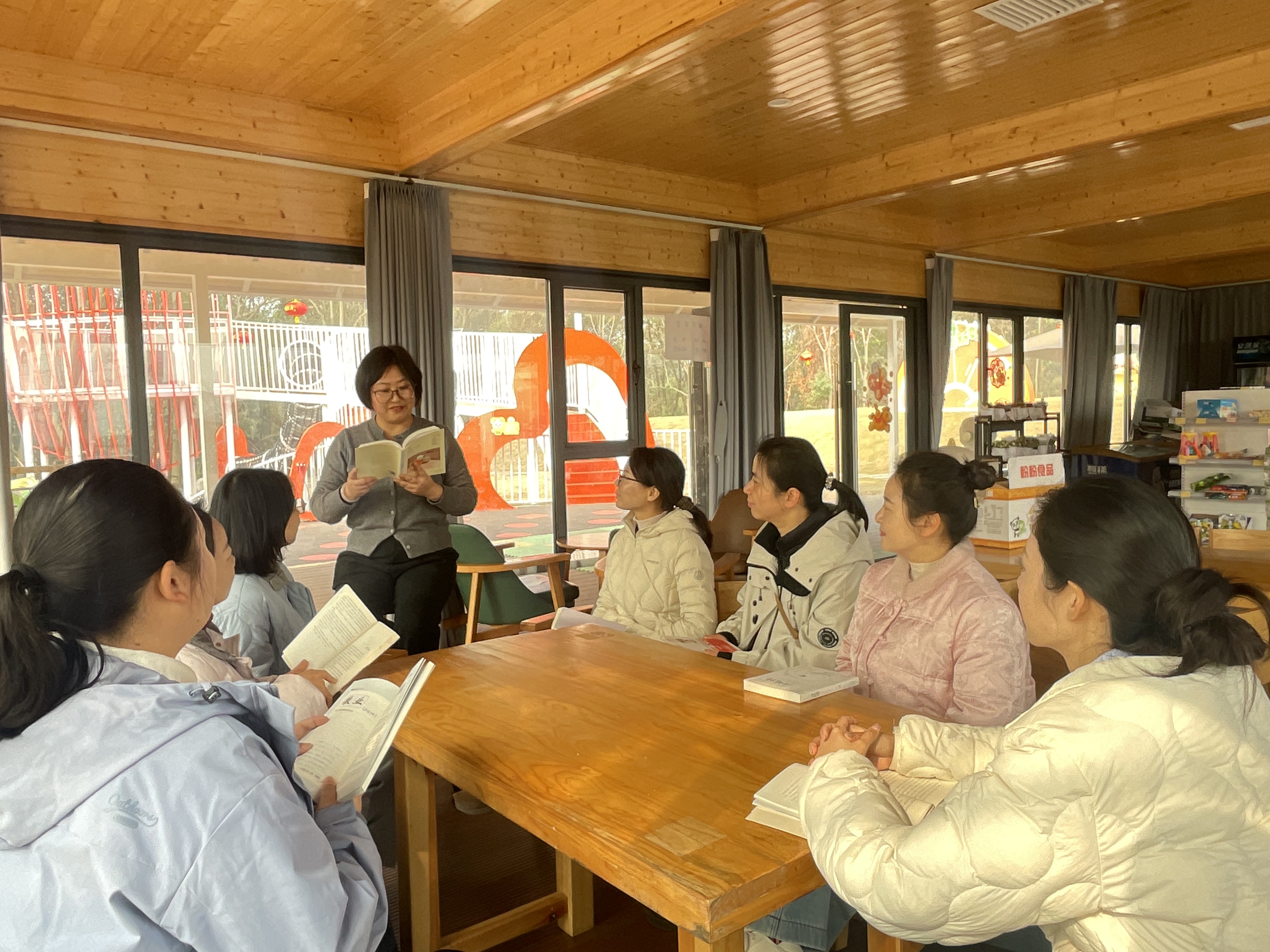 巾帼奋进“十五五” 悦享春光润心田