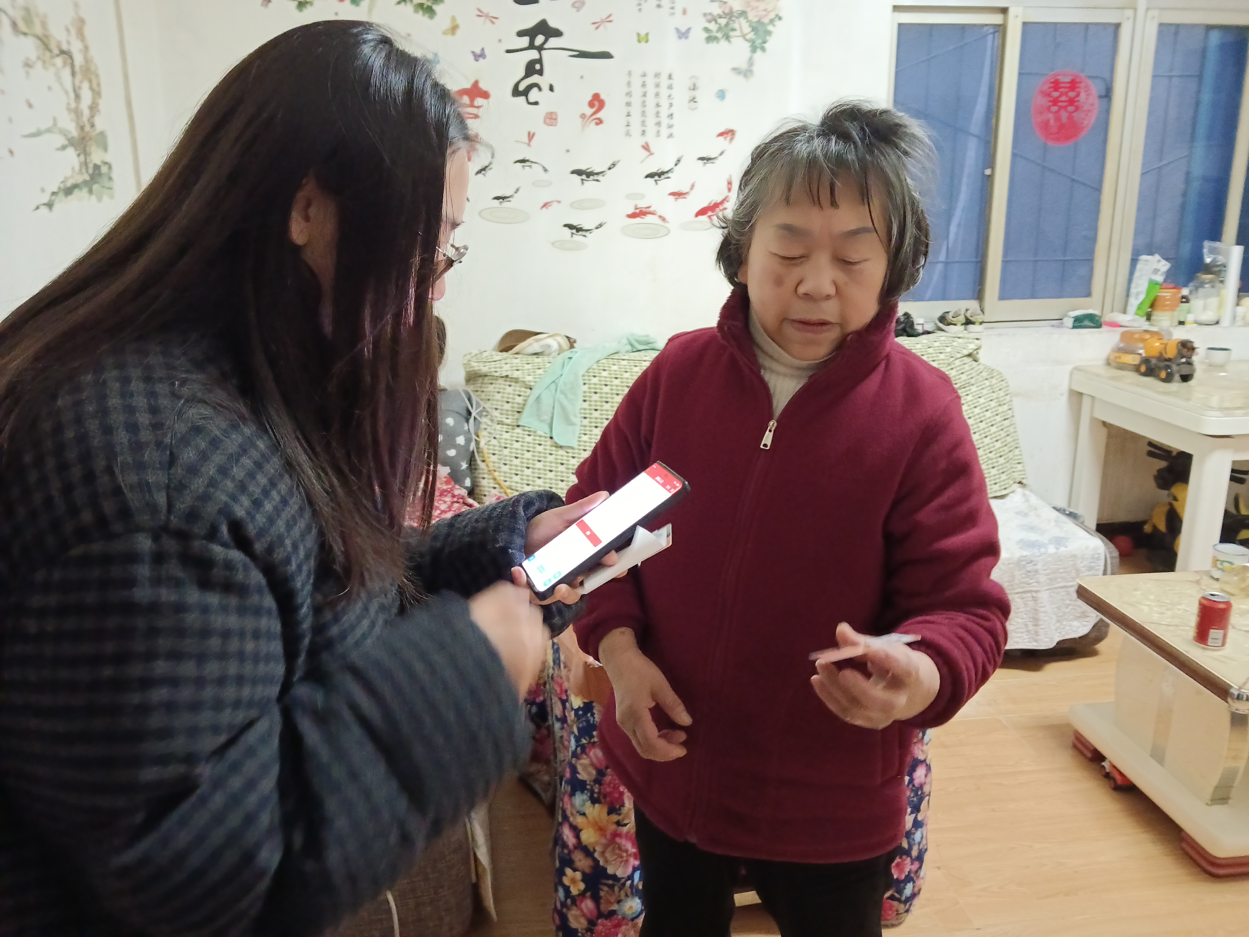 永兴社区：小小敬老卡 浓浓敬老情