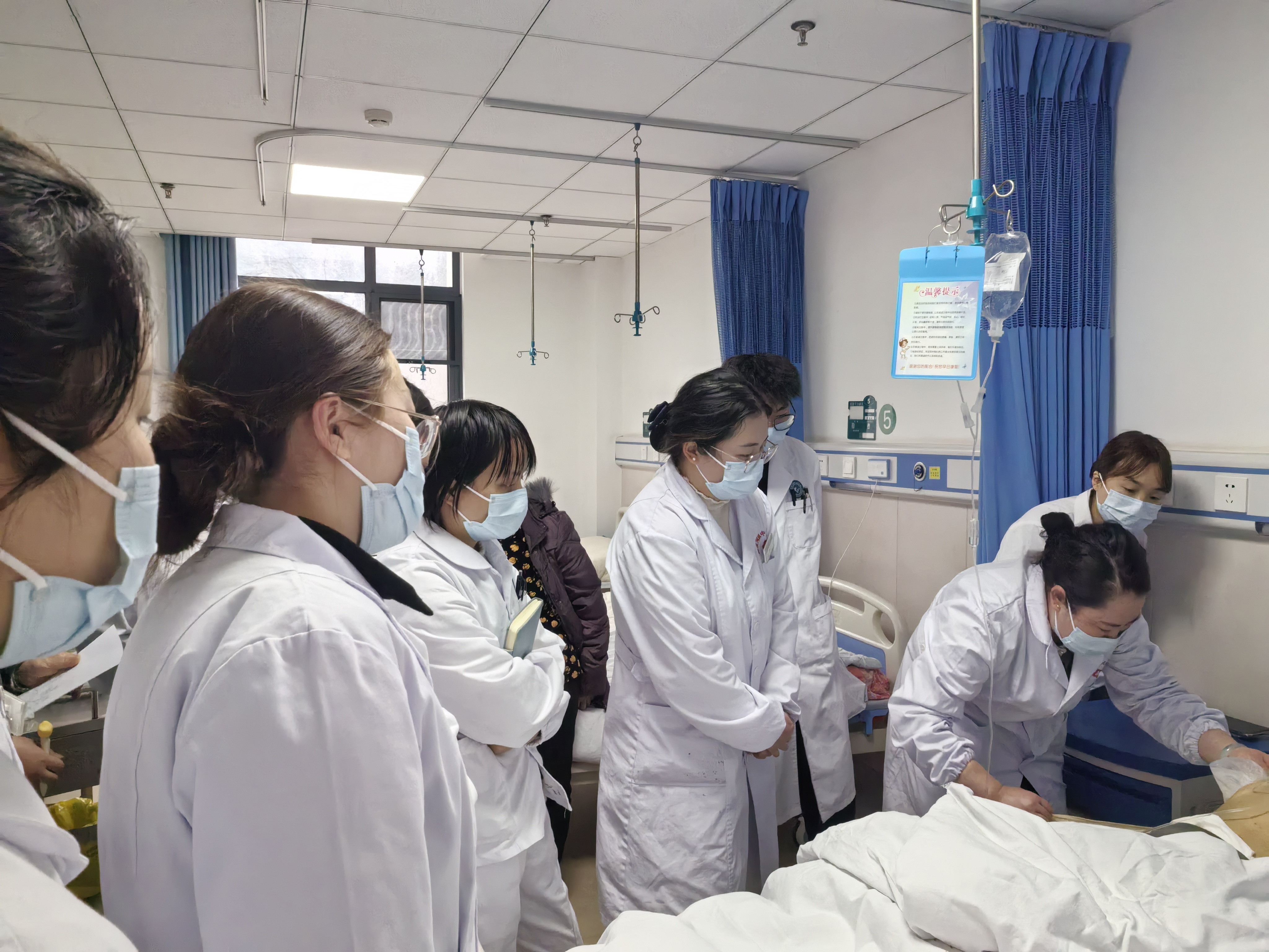 上下联动破难题 优质护理沉基层