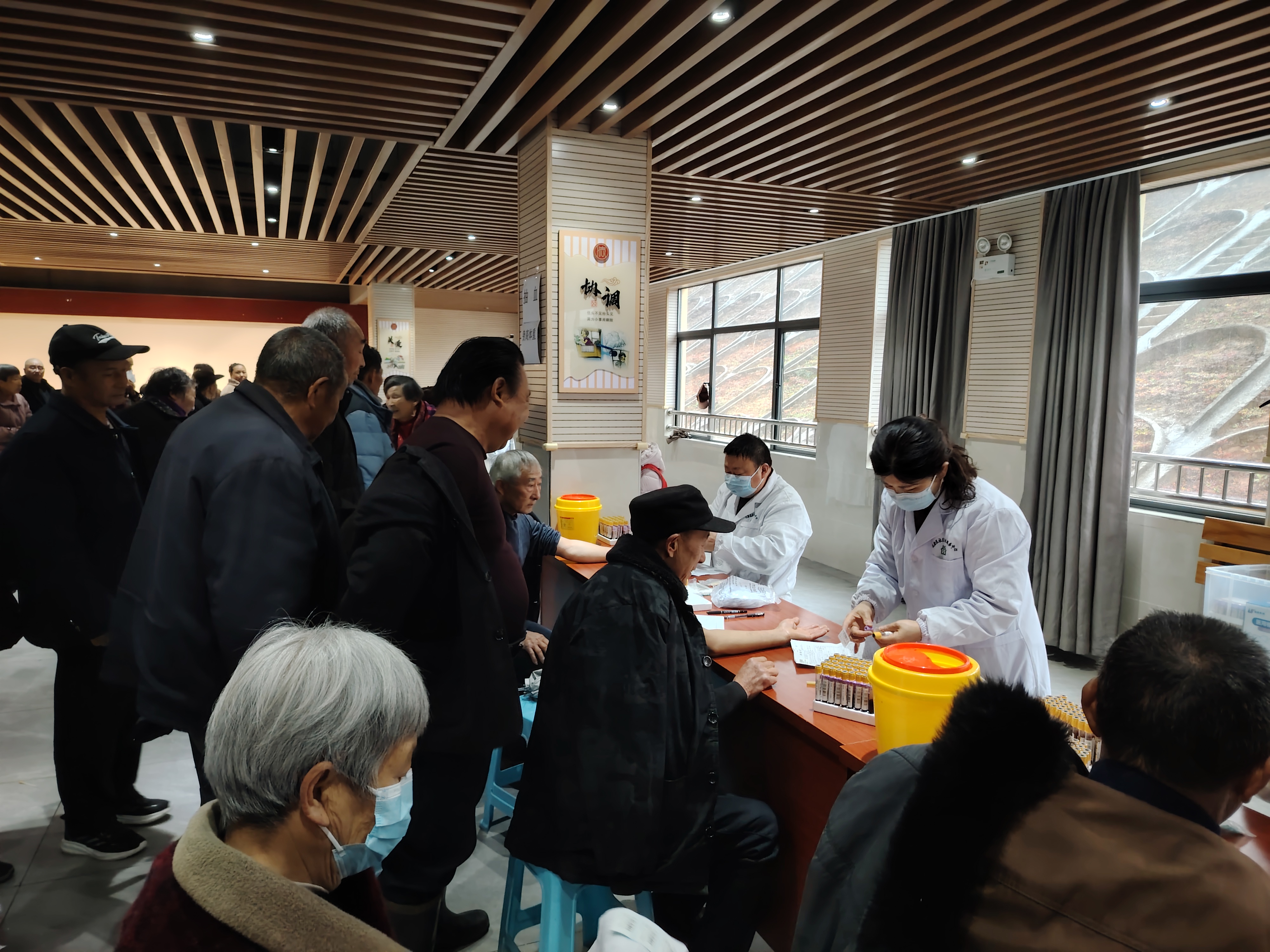 情暖桑榆护健康 免费体检惠民生