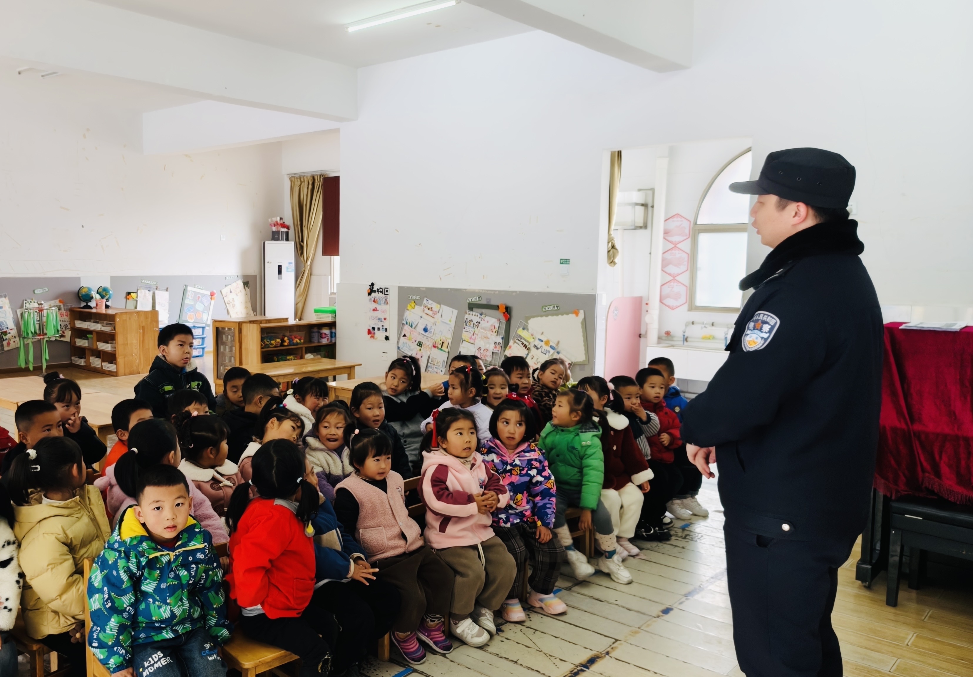 下堡坪分园：警园同心筑防线 安全护航伴成长