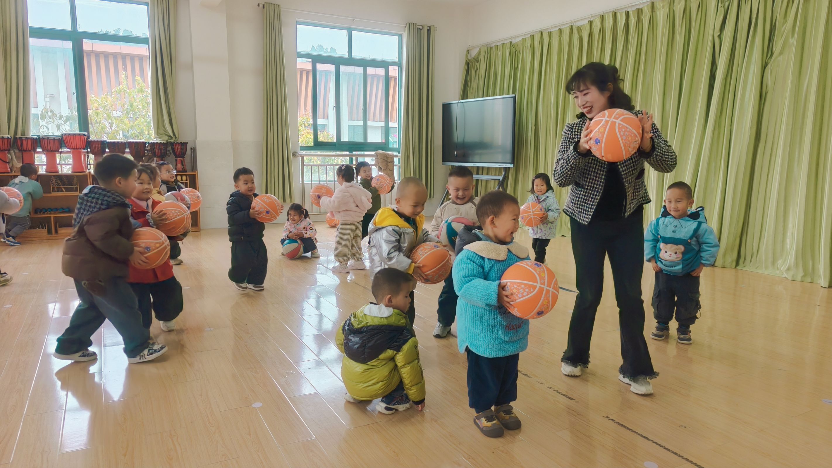 东城分园：篮球跃动，童心飞扬