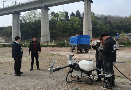 新桥边村：科技赋能促增收 筑牢柑橘防护网