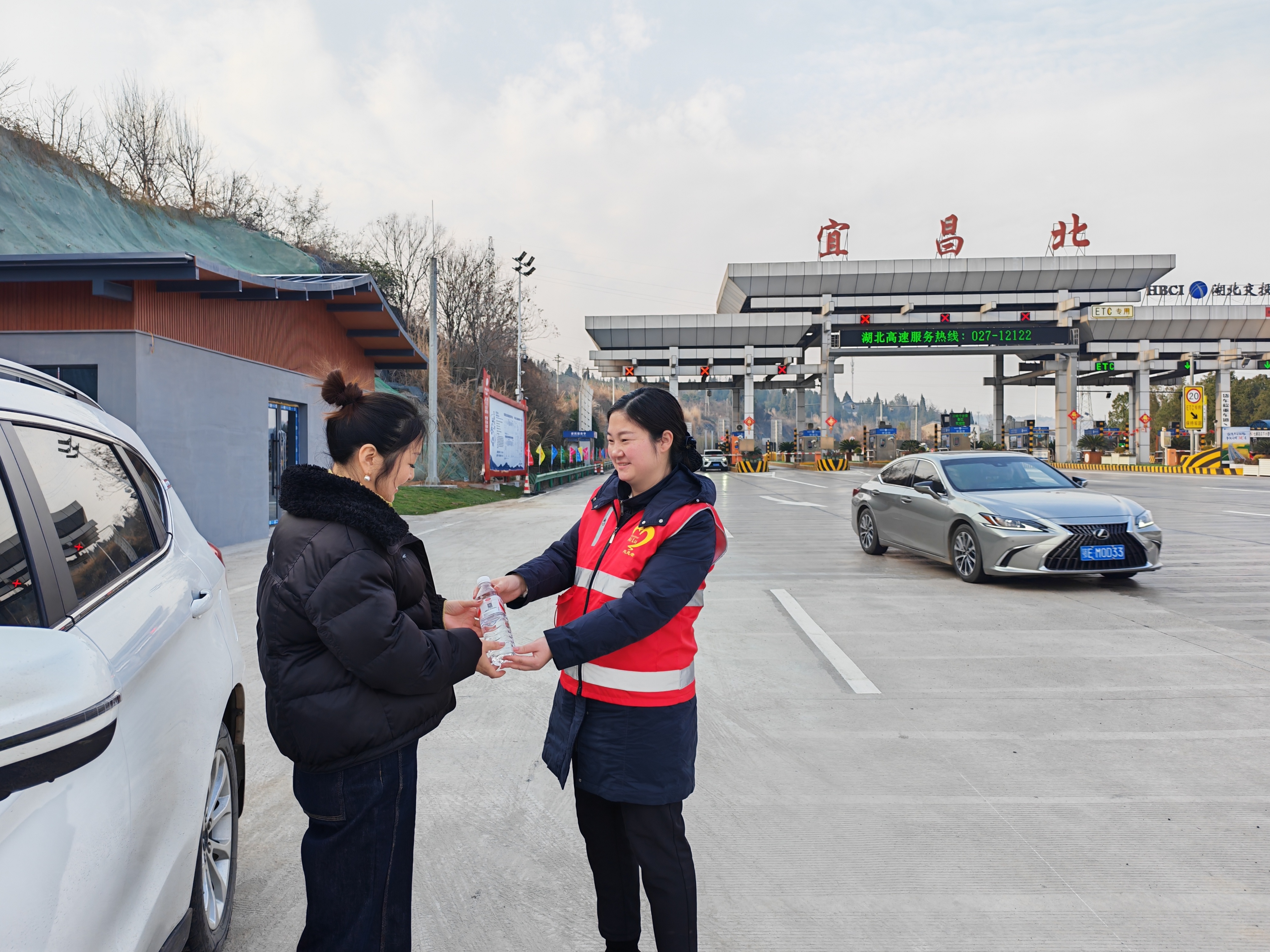 春游正当时 出行需谨慎——宜昌北收费站春季出行安全提示