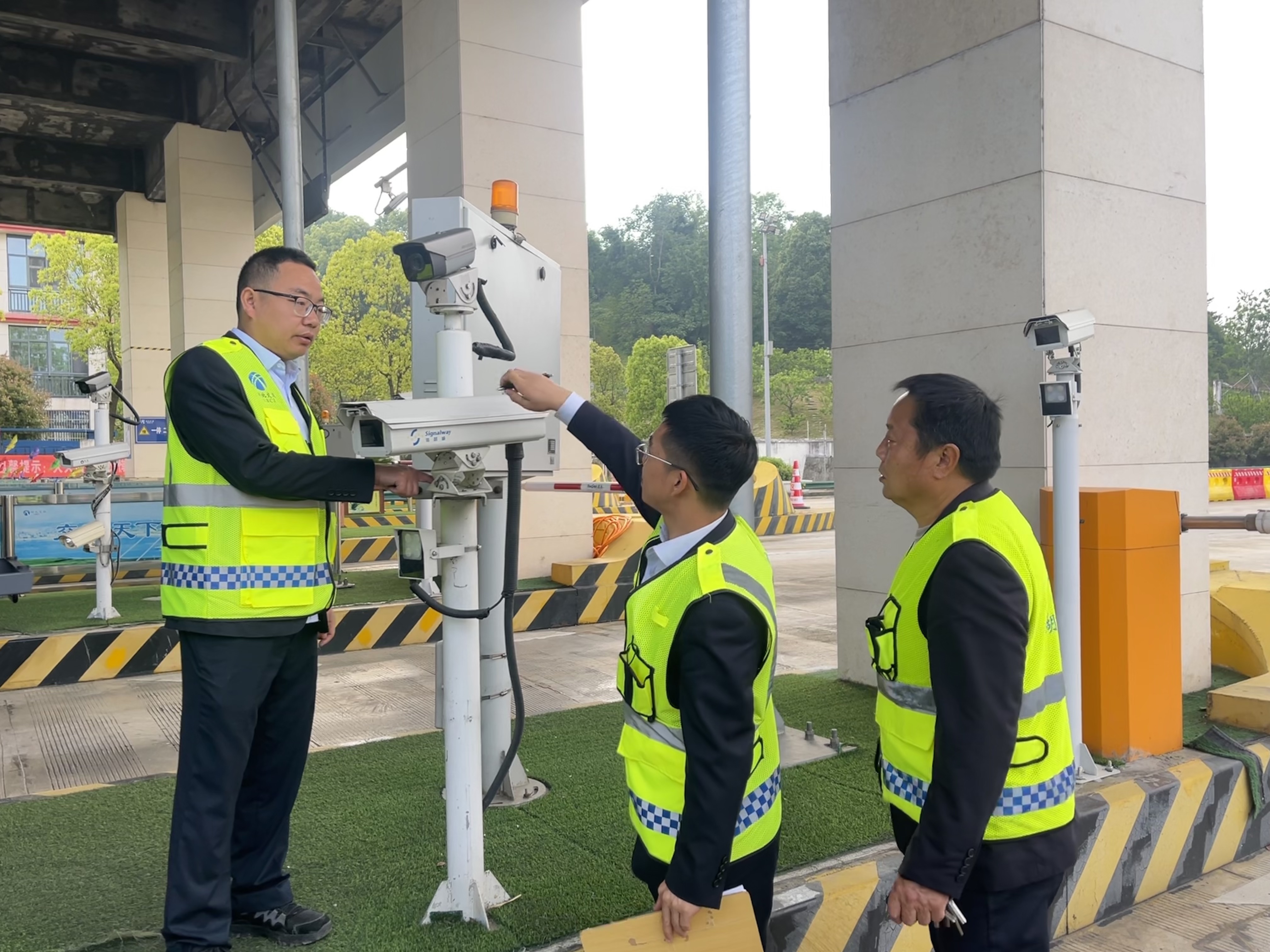 鸦南管理所：守安全 优服务 全力护航“五一”平安出行