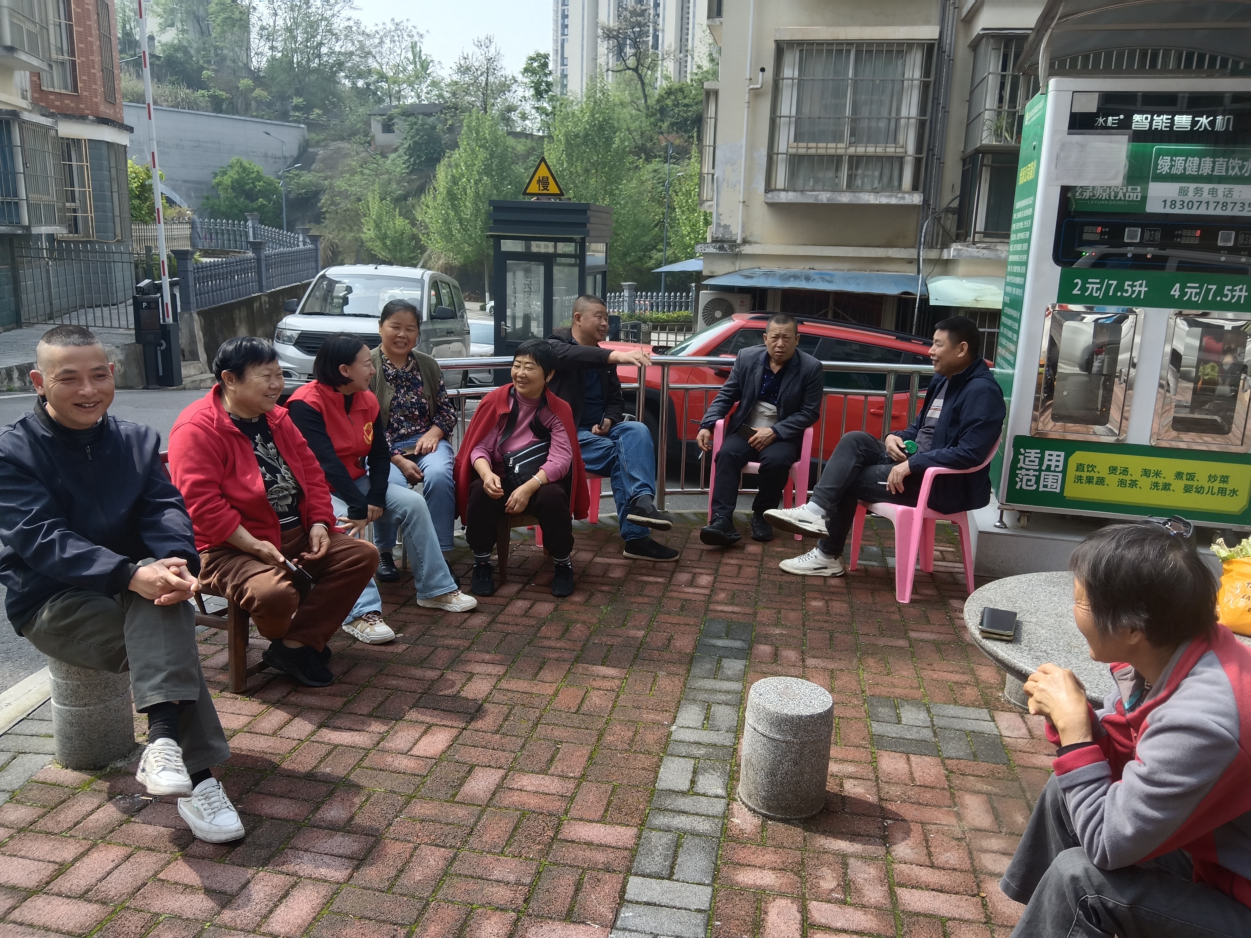 党建引领聚合力 走访调研听民声