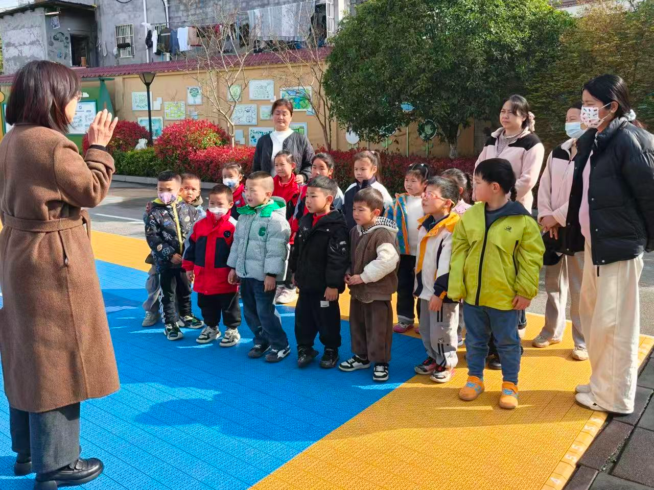 黄花分园：强化应急演练 筑牢出行安全