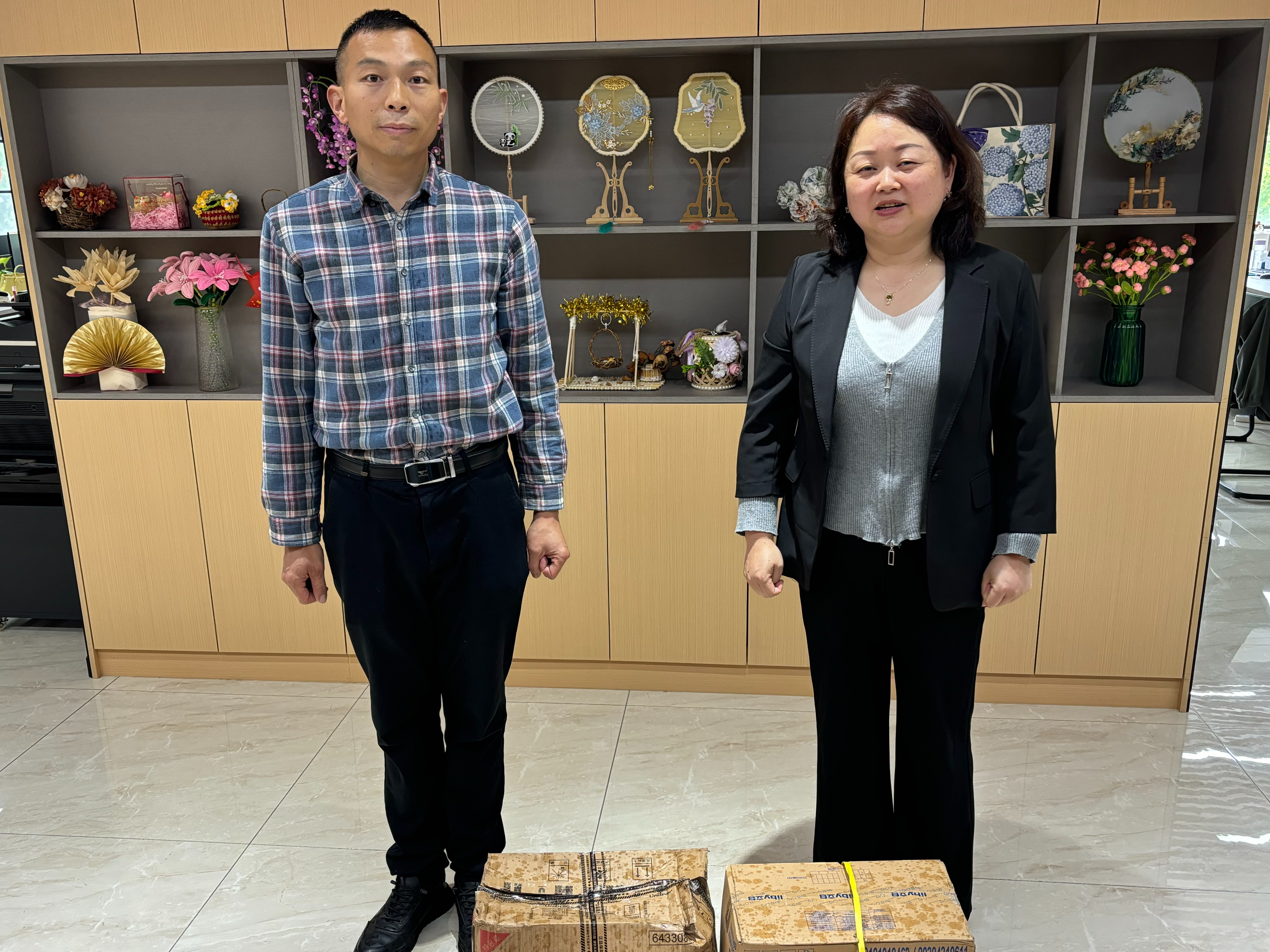 冯家湾社区：爱心捐赠物资 礼遇志愿微光