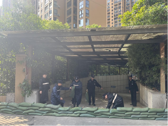 锦江社区：防汛演练强本领 筑牢防线护平安