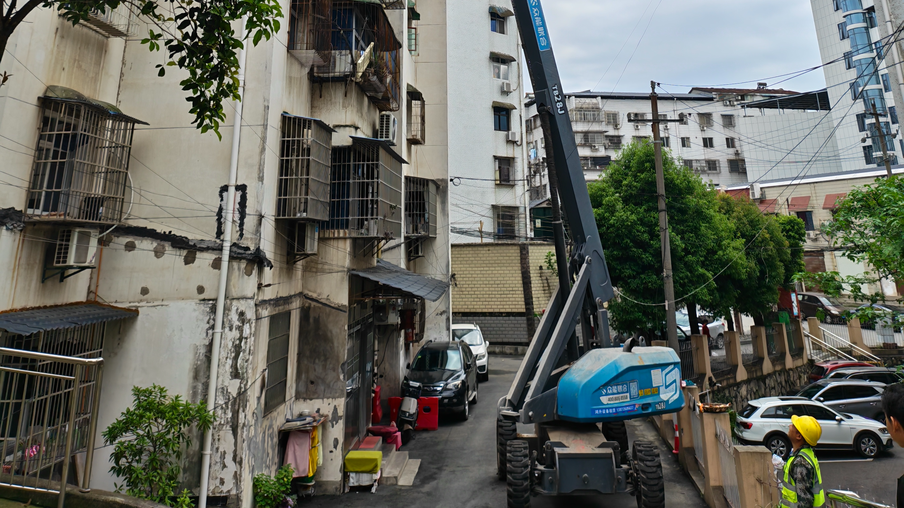 永兴社区：及时处置落水管险情 社区守护居民平安