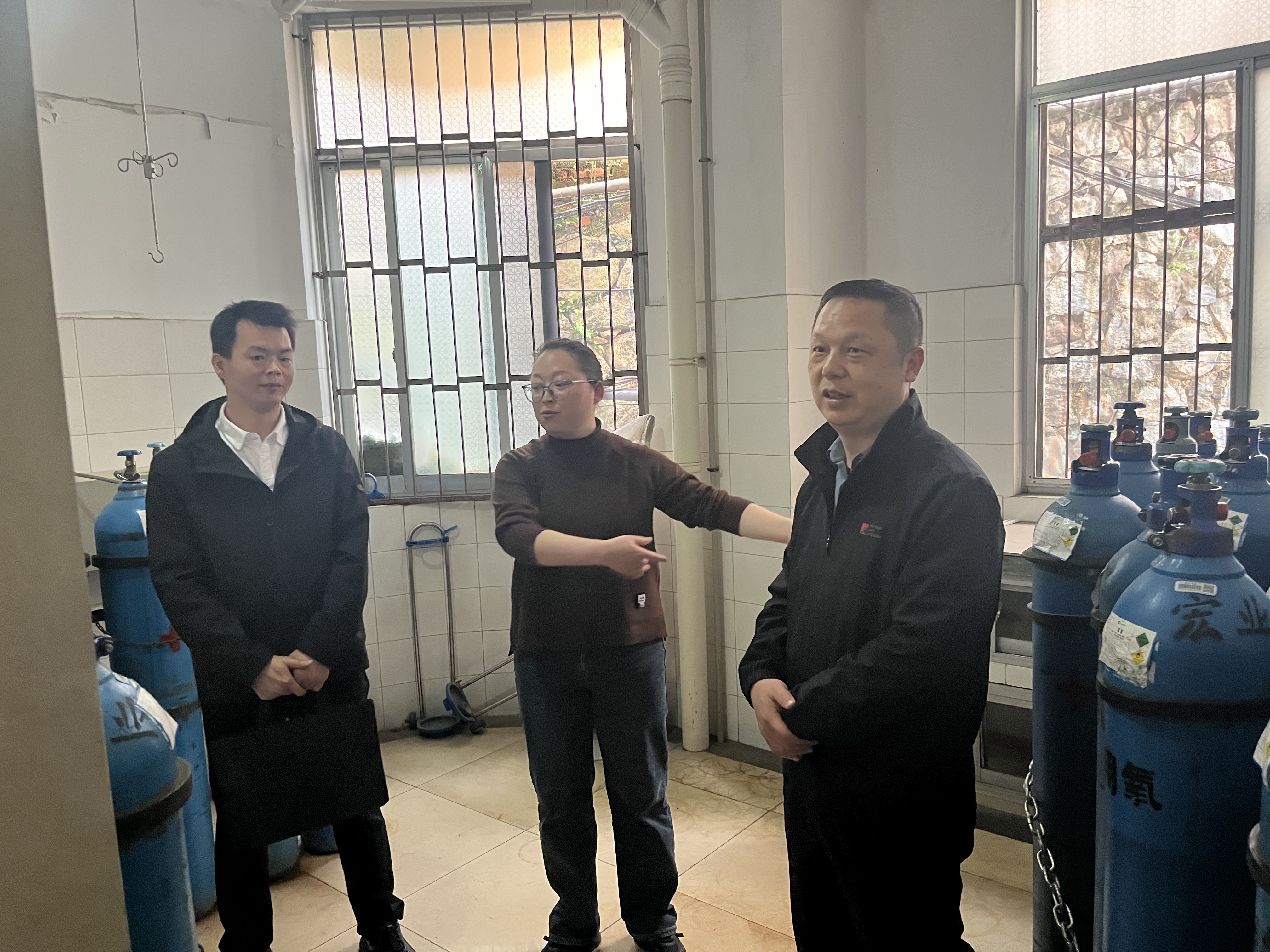 筑牢安全防线 守护就医平安