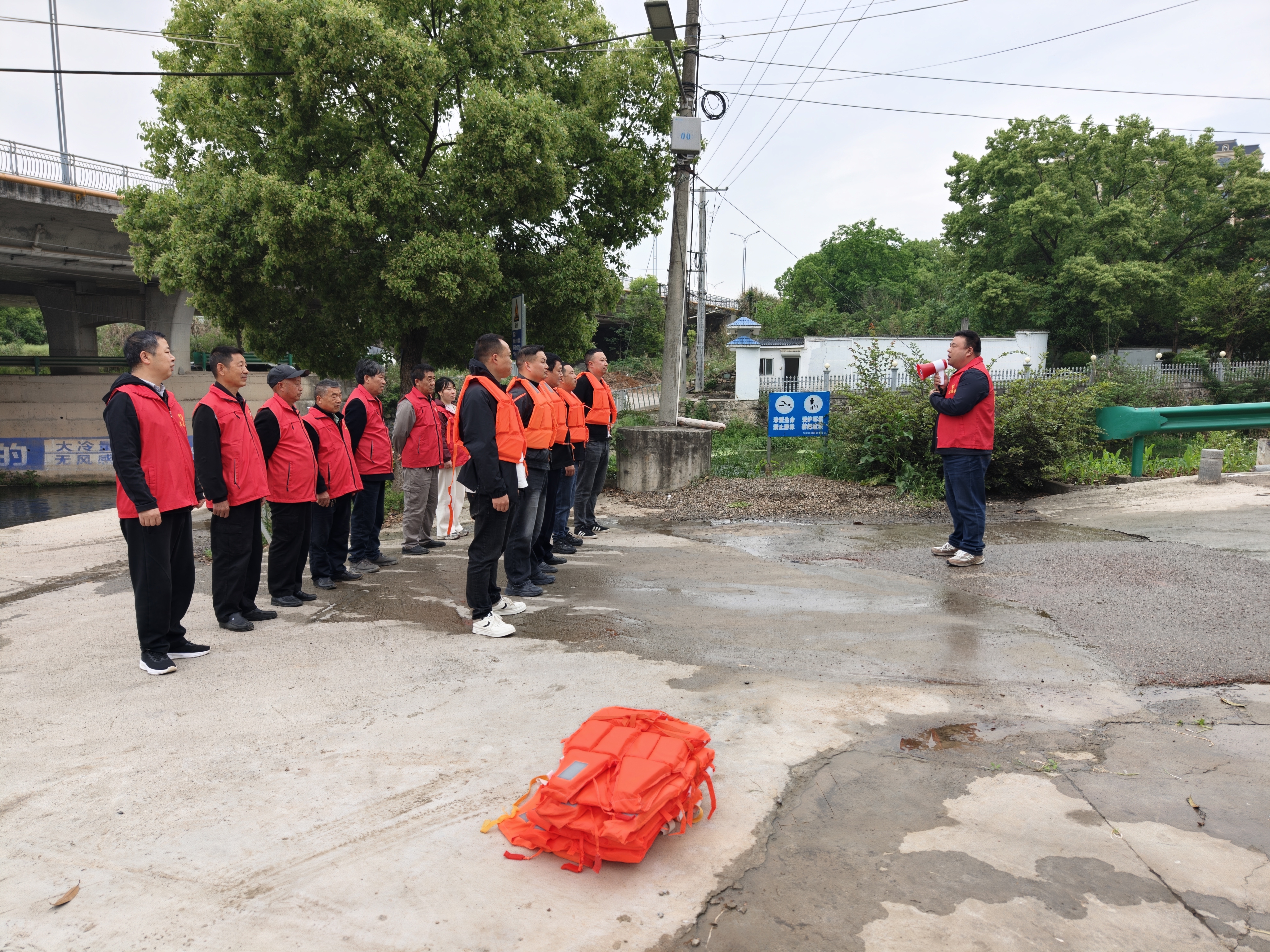 南村坪村：紧绷防汛弦 演练护平安