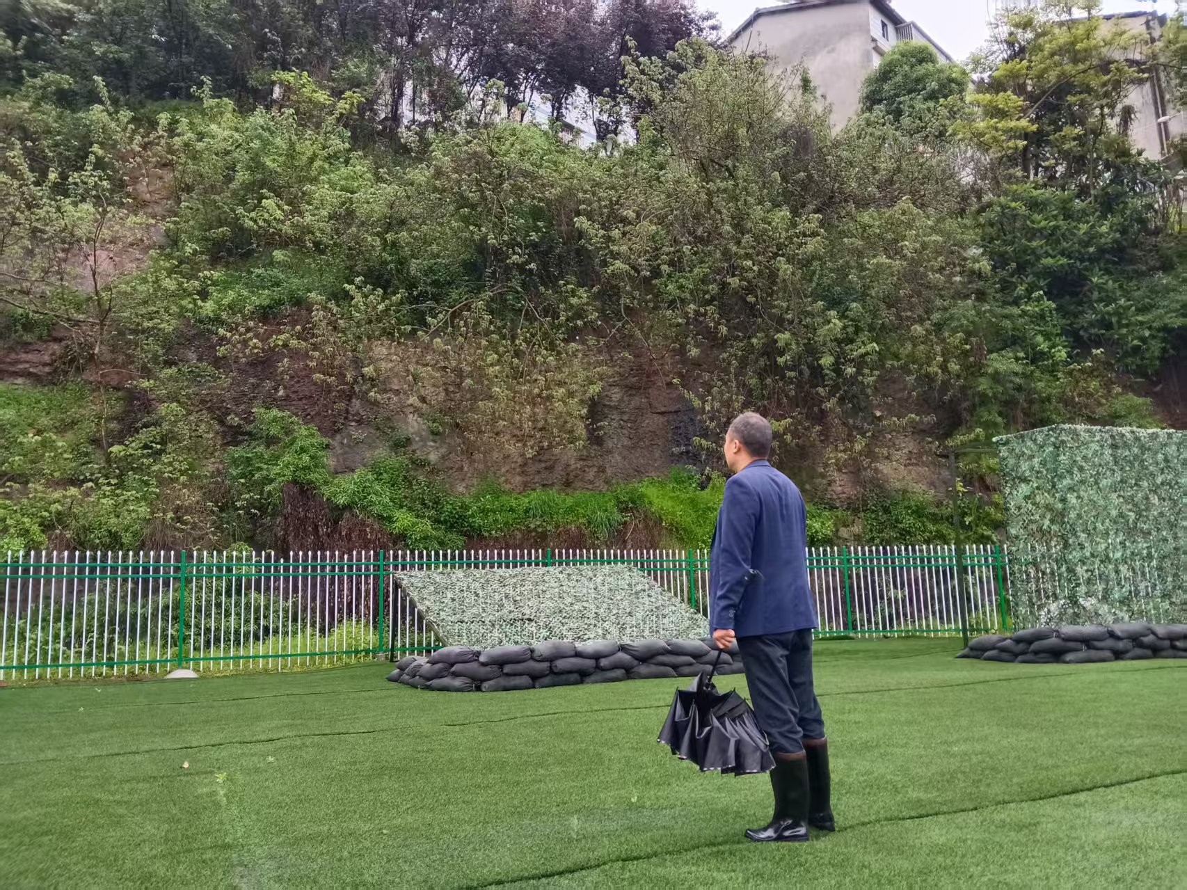 永兴社区：风雨坚守不松懈 安全巡查护平安