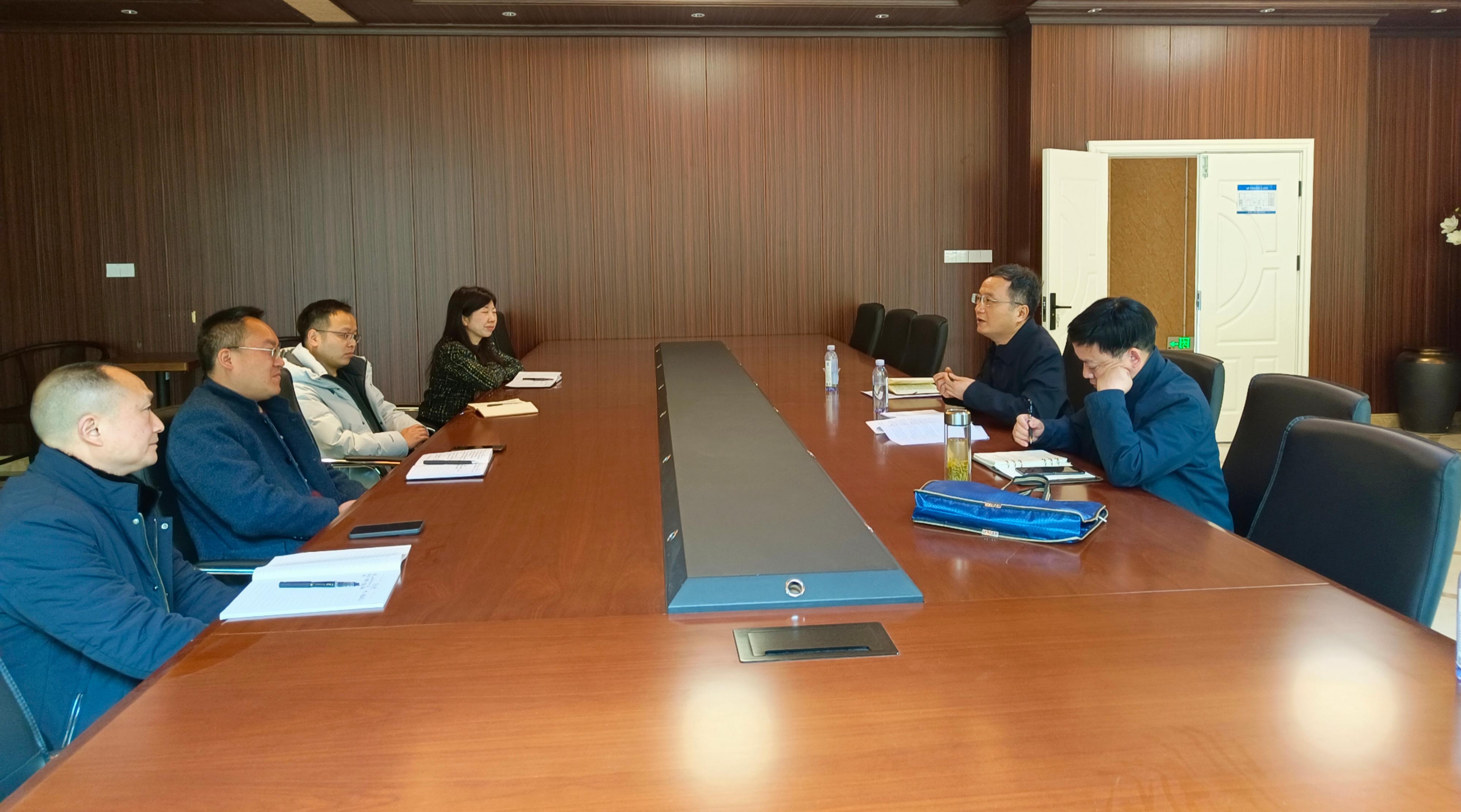 夷陵区人社局：为矿山用工“把脉” 开“法治体检”工单