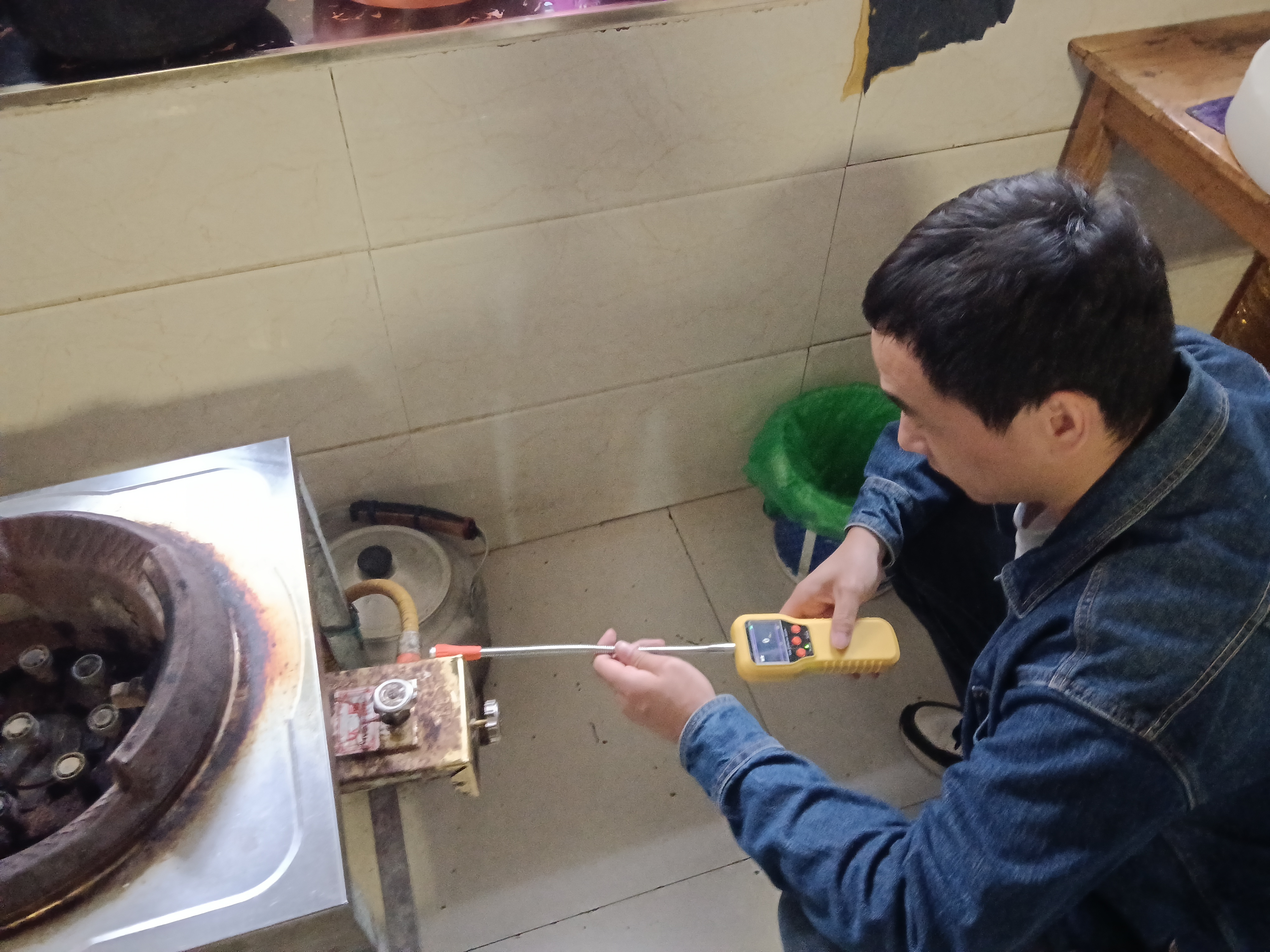 永兴社区：节前安全不松懈，社区守护餐饮门店安全防线