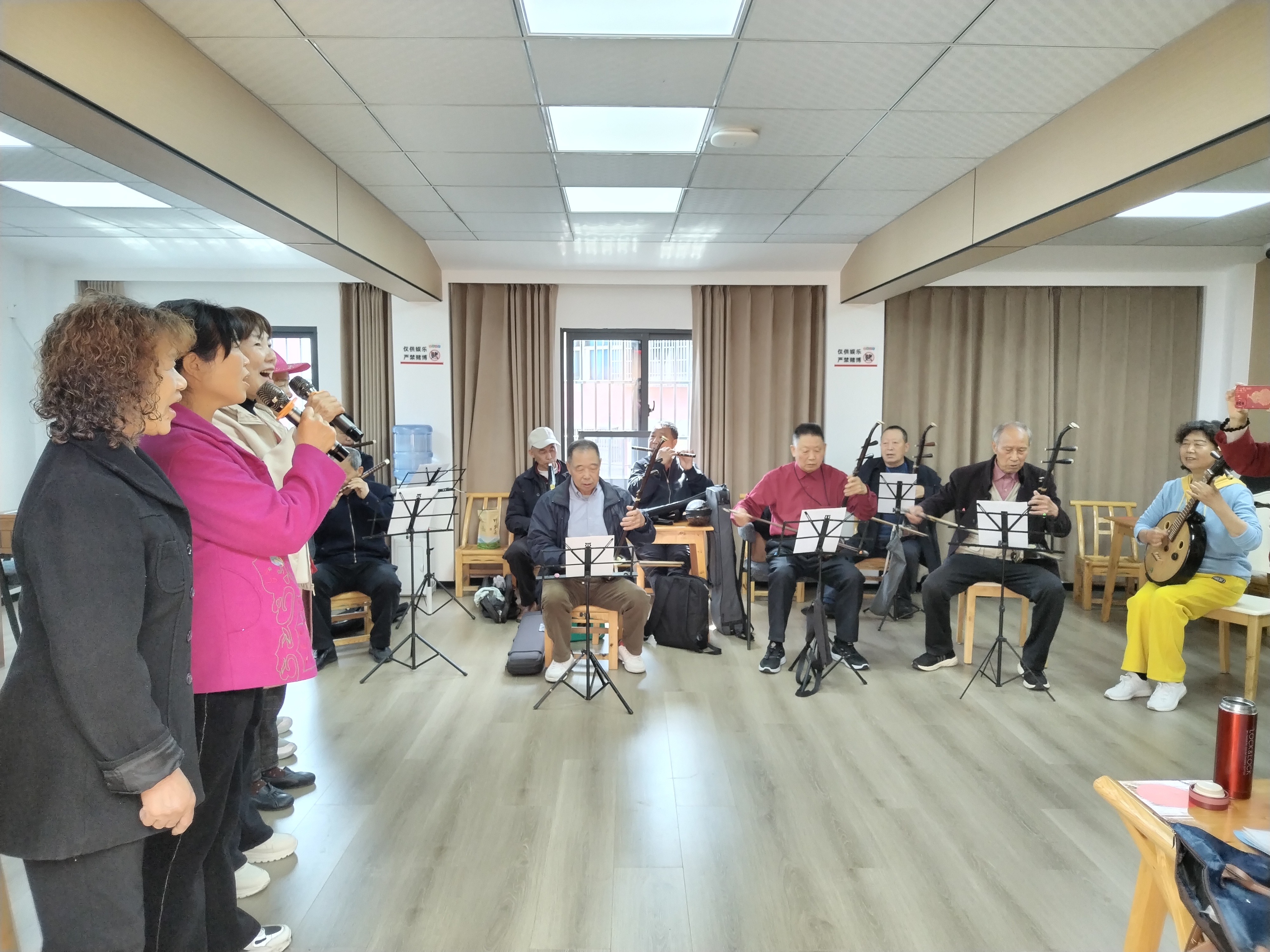 朝阳社区：银发欢歌添雅韵 朝阳服务暖人心