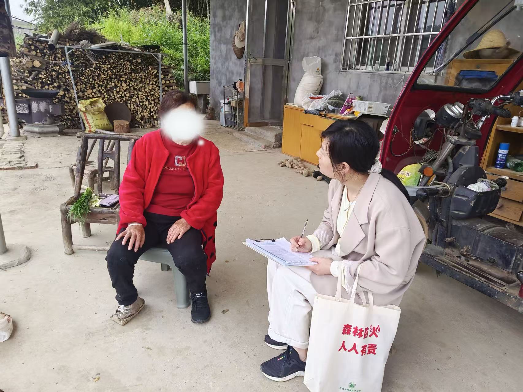 姜家畈村开展残疾人暖心走访活动