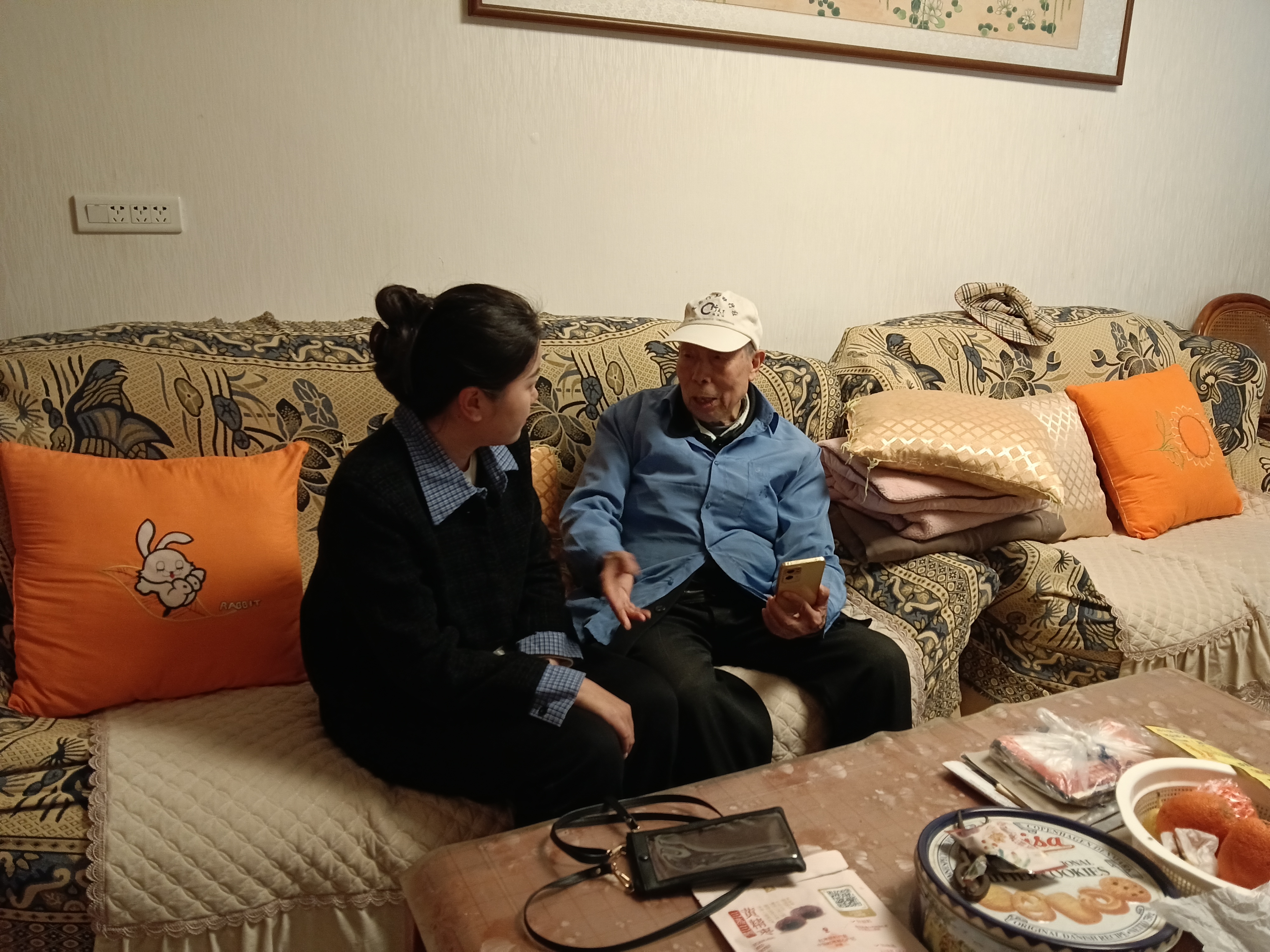 平湖社区：养老认证“不跑腿” 暖心服务进家门