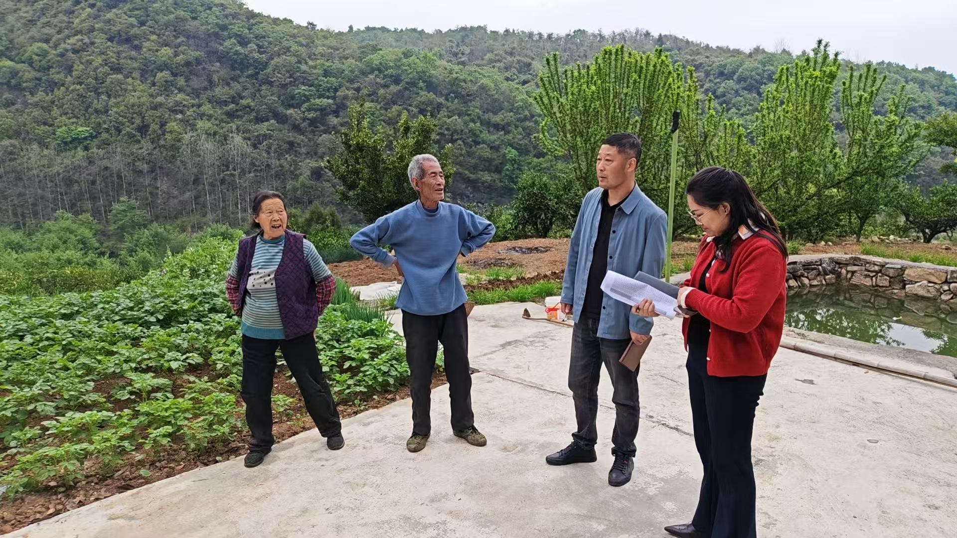 分乡镇中心卫生院：深入基层听民意 精准帮扶暖民心