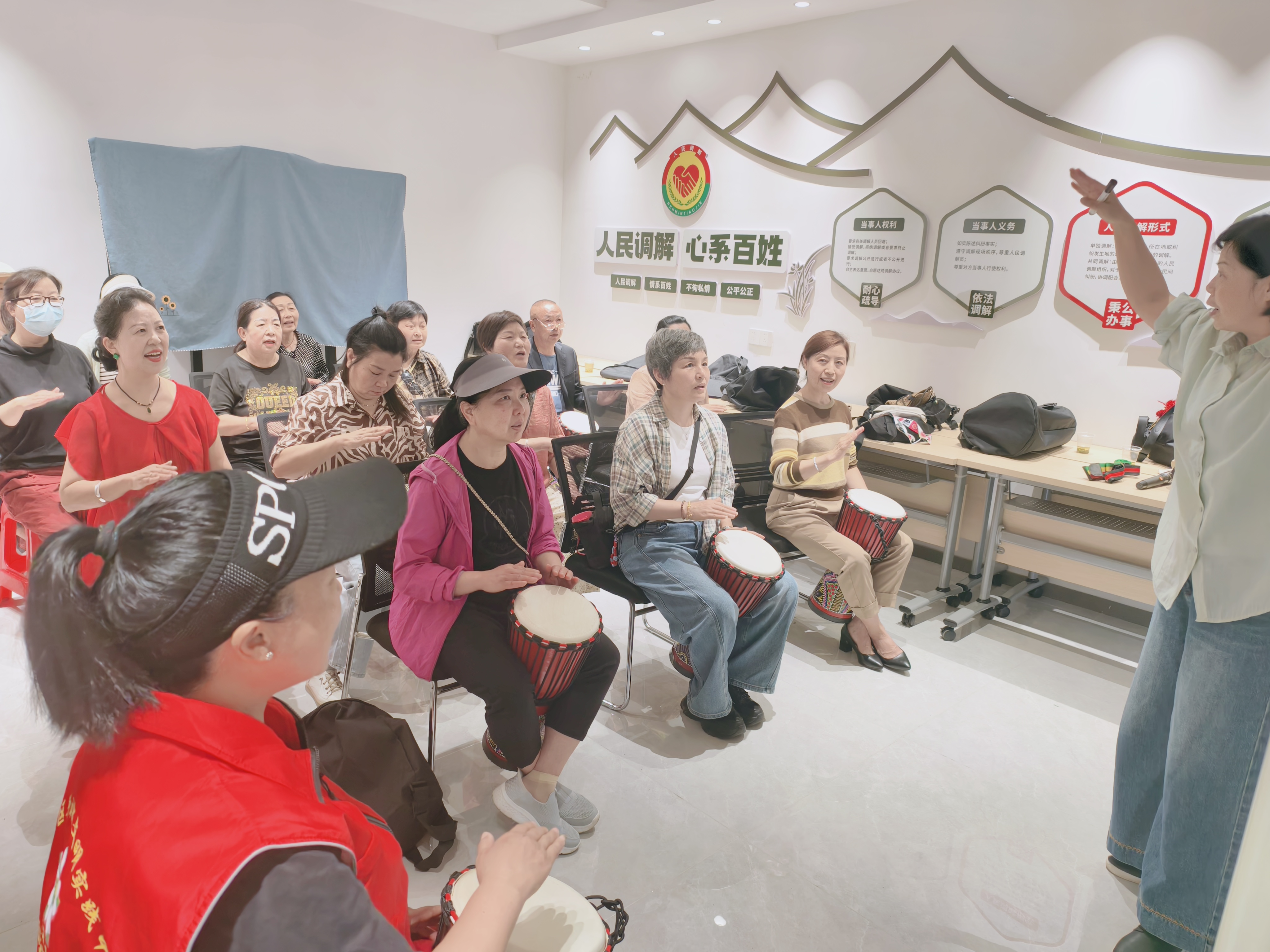 港虹社区：鼓韵飞扬 乐享生活