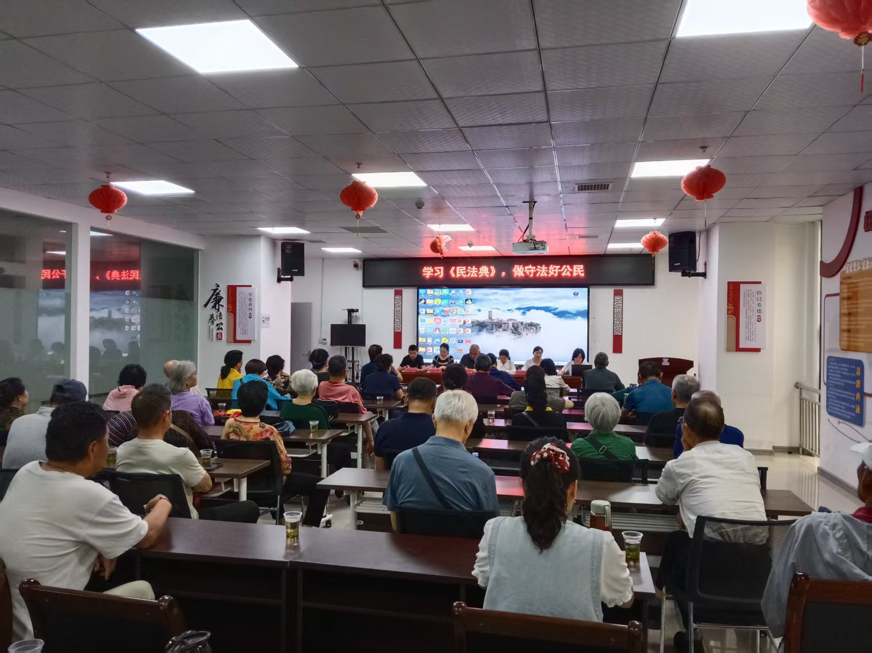 普法进社区 护航新生活——望江社区开展民法典宣传活动