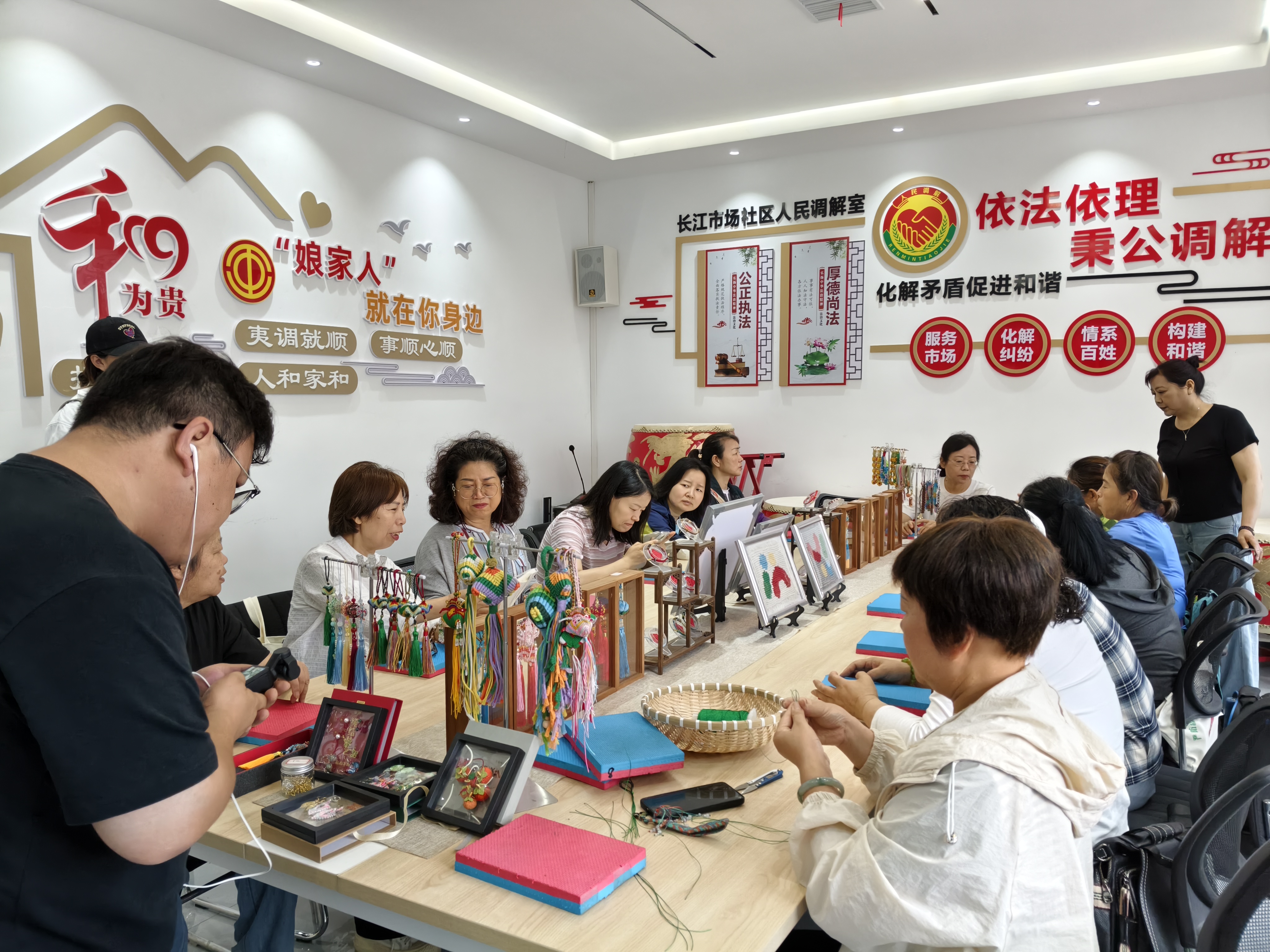 夷陵区“予熙巾帼庭院”项目在长江市场社区启动