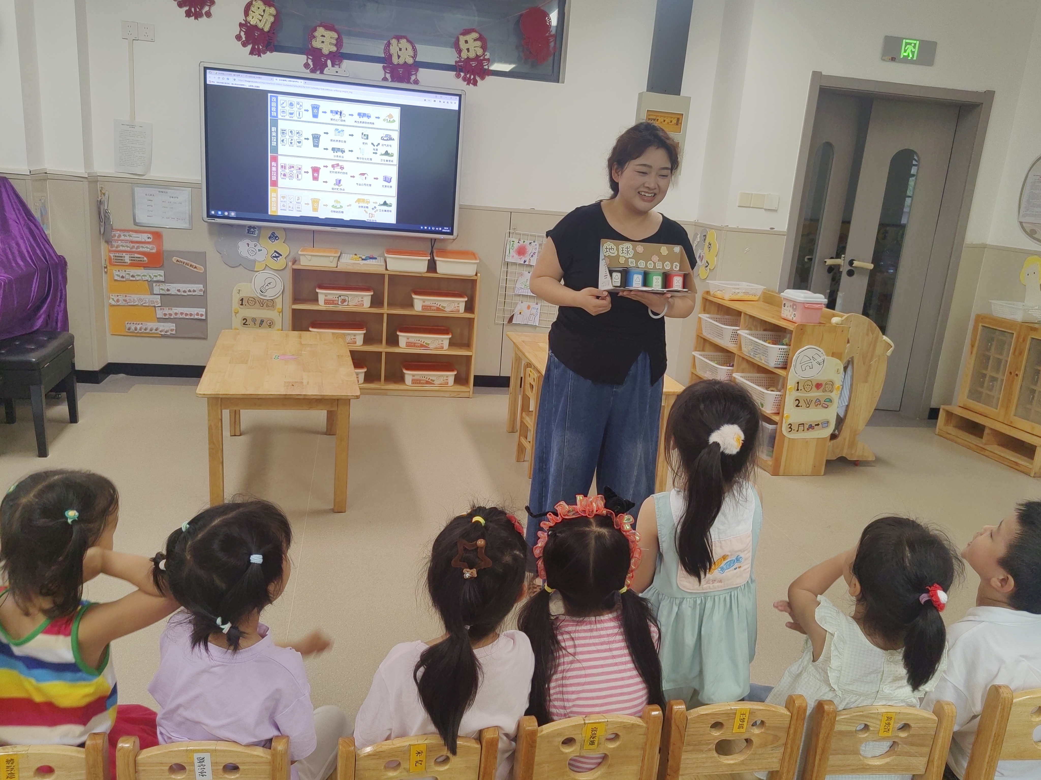 兴安社区：小手拉大手 分类齐步走