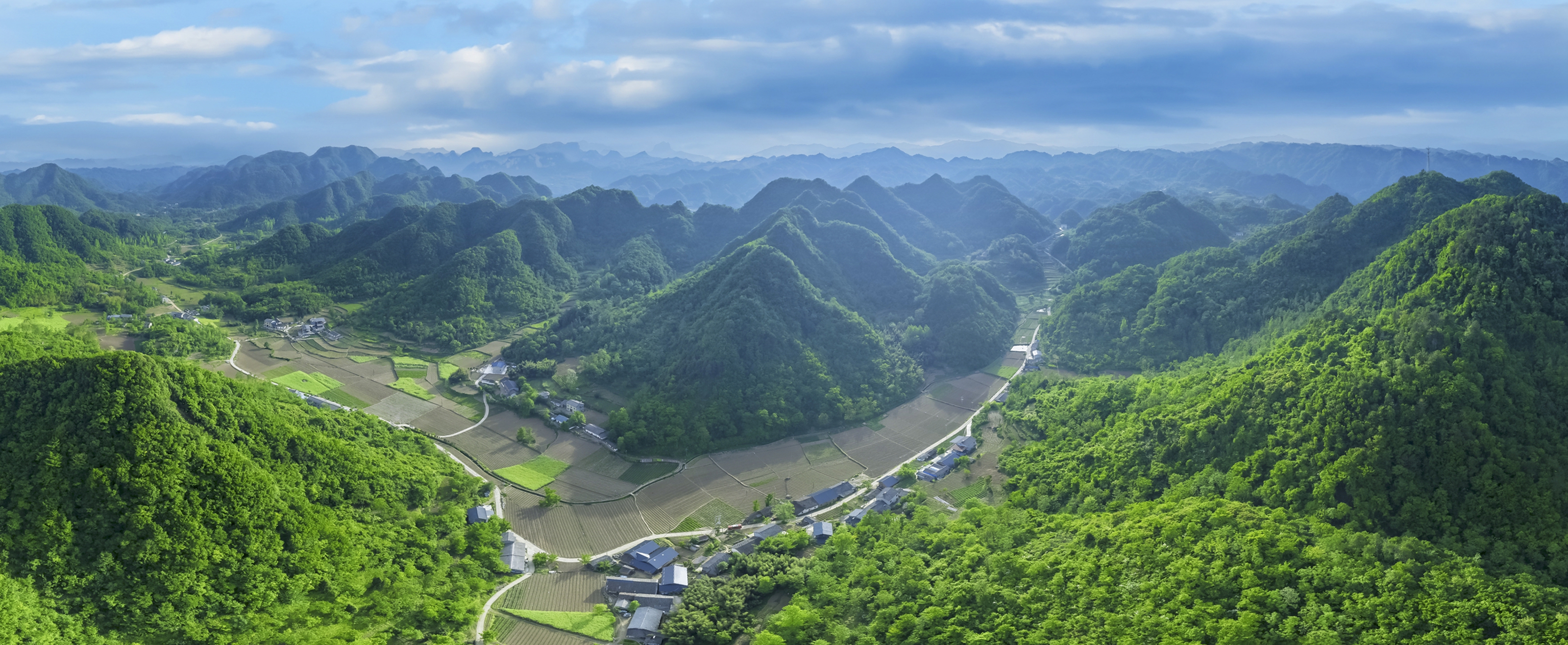 三河蜿蜒贯乡野 绿水青山护美马宗岭