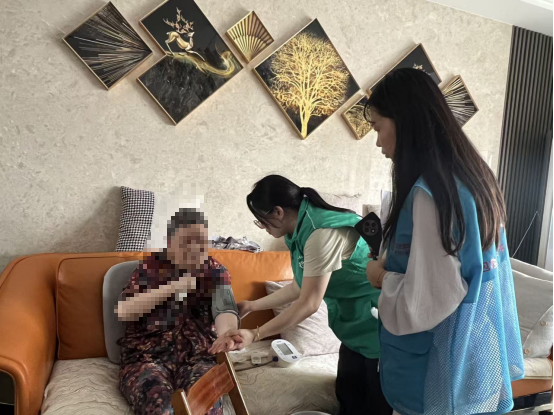 锦湖社区：上门体检送健康 真情服务暖人心