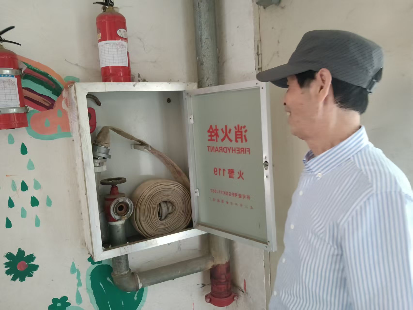 东湖社区：筑牢安全防线 守护家园平安