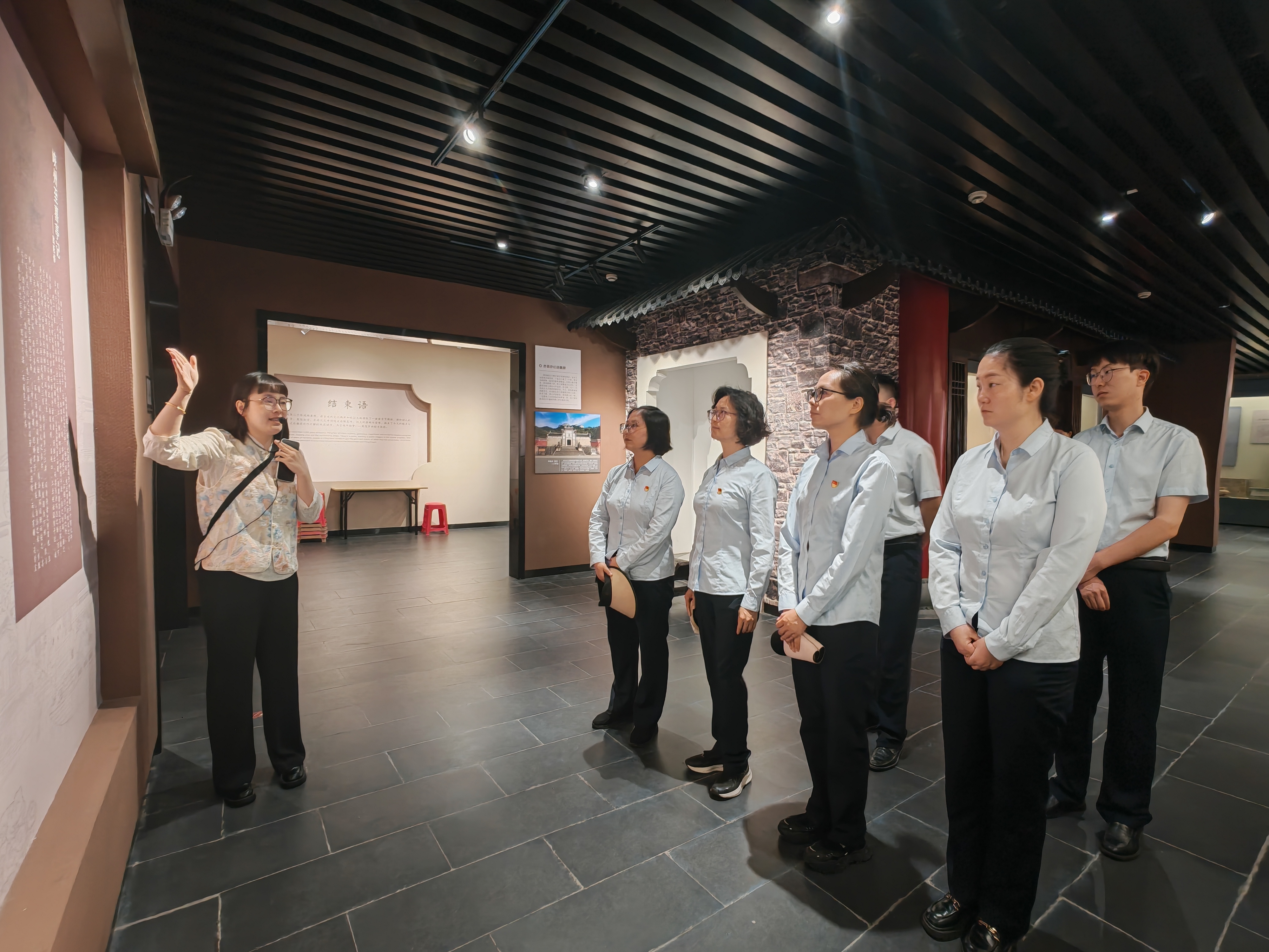 鉴史知廉 清风护航——宜昌北收费站赴夷陵博物馆开展“510·我要廉”廉洁教育活动
