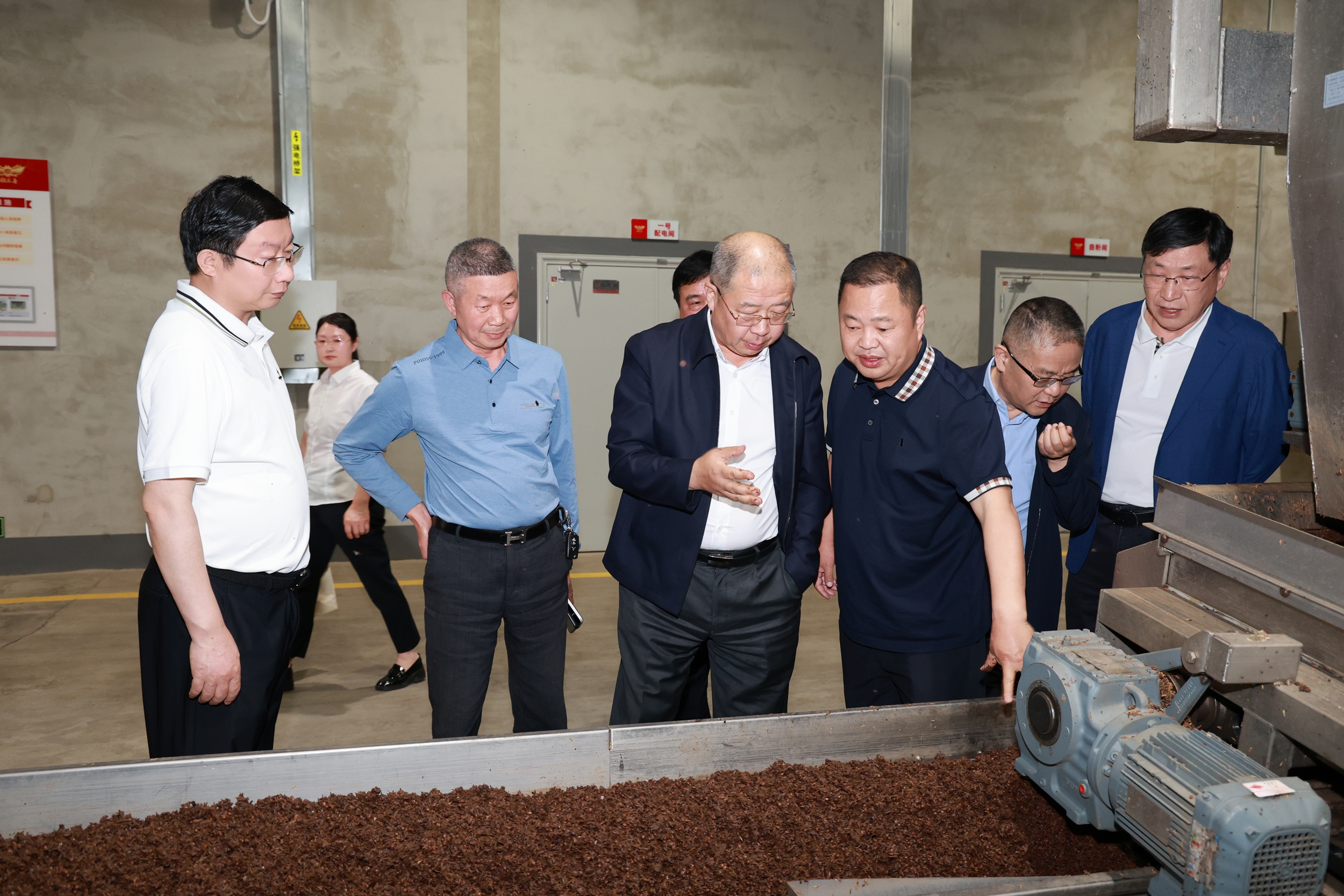 中国食品工业协会副会长兼秘书长马勇考察稻花香