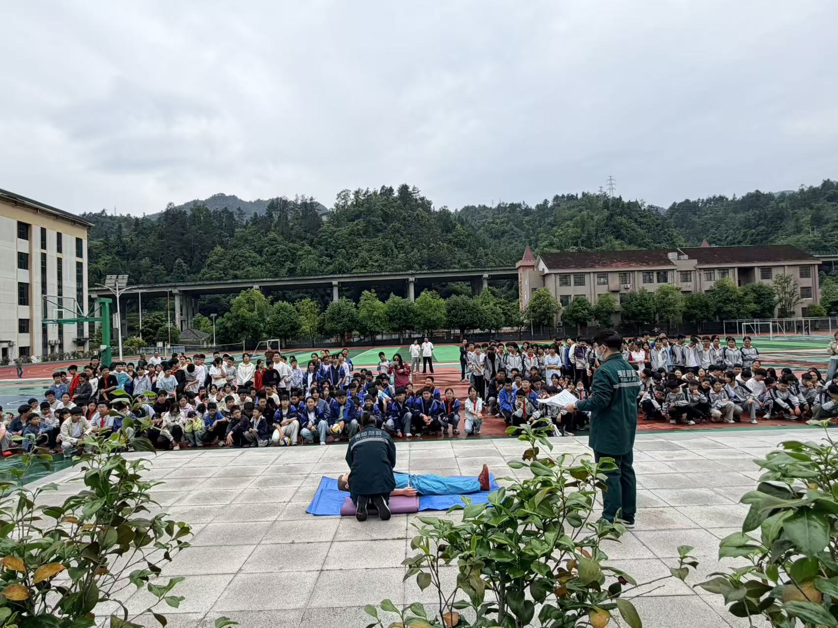 博爱周进校园 应急救护护成长
