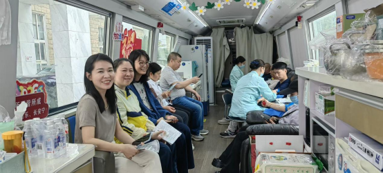 锦云社区：热血汇真情，献爱暖人心